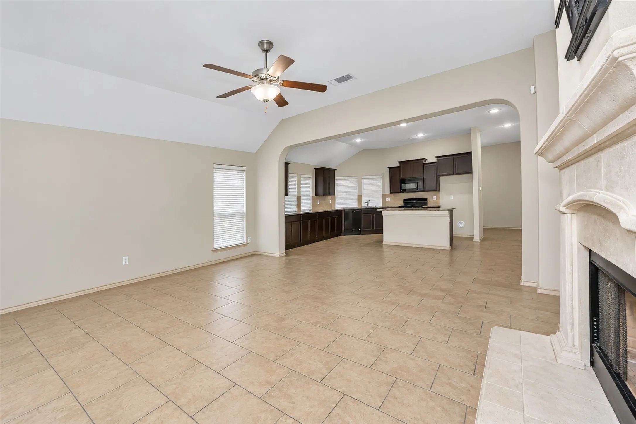 Single Family Residence For Rent in Tarrant County , 1245 Goodland Terrace, Fort Worth, Texas 76179, 4 Bedroom, 2 Bathroom, 2 Garage spaces, 2,170 Sqft, built in 2013, mls#21400361, Real Estate Agent in Fort Worth, Homes For Rent in Tarrant county, Homes For Rent in Fort Worth, Realtor in Fort Worth Texas, Real Estate Brokerage Independent Realty Texas, Luminita Cordes Realtor