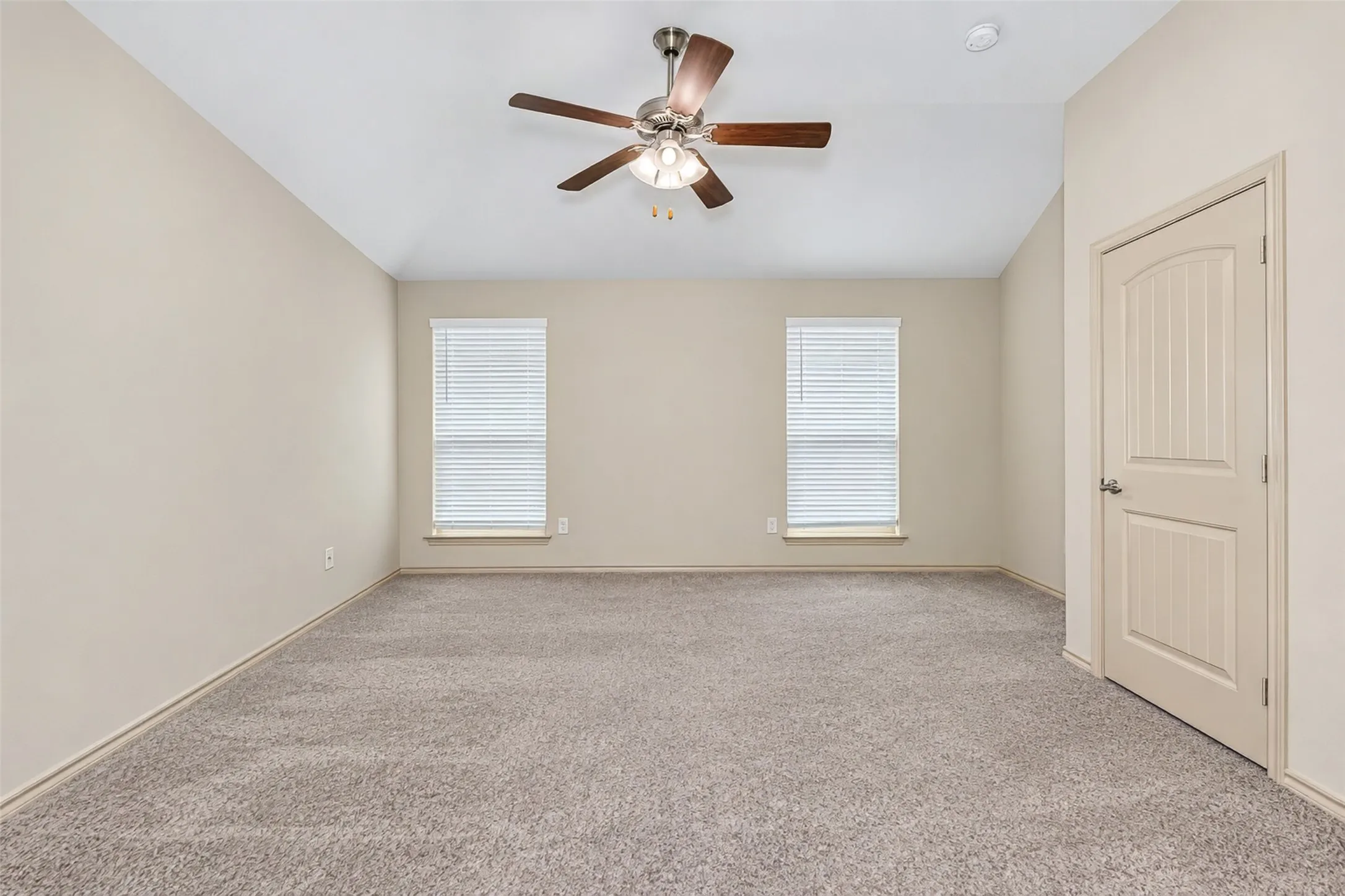Single Family Residence For Rent in Tarrant County , 1245 Goodland Terrace, Fort Worth, Texas 76179, 4 Bedroom, 2 Bathroom, 2 Garage spaces, 2,170 Sqft, built in 2013, mls#21400361, Real Estate Agent in Fort Worth, Homes For Rent in Tarrant county, Homes For Rent in Fort Worth, Realtor in Fort Worth Texas, Real Estate Brokerage Independent Realty Texas, Luminita Cordes Realtor