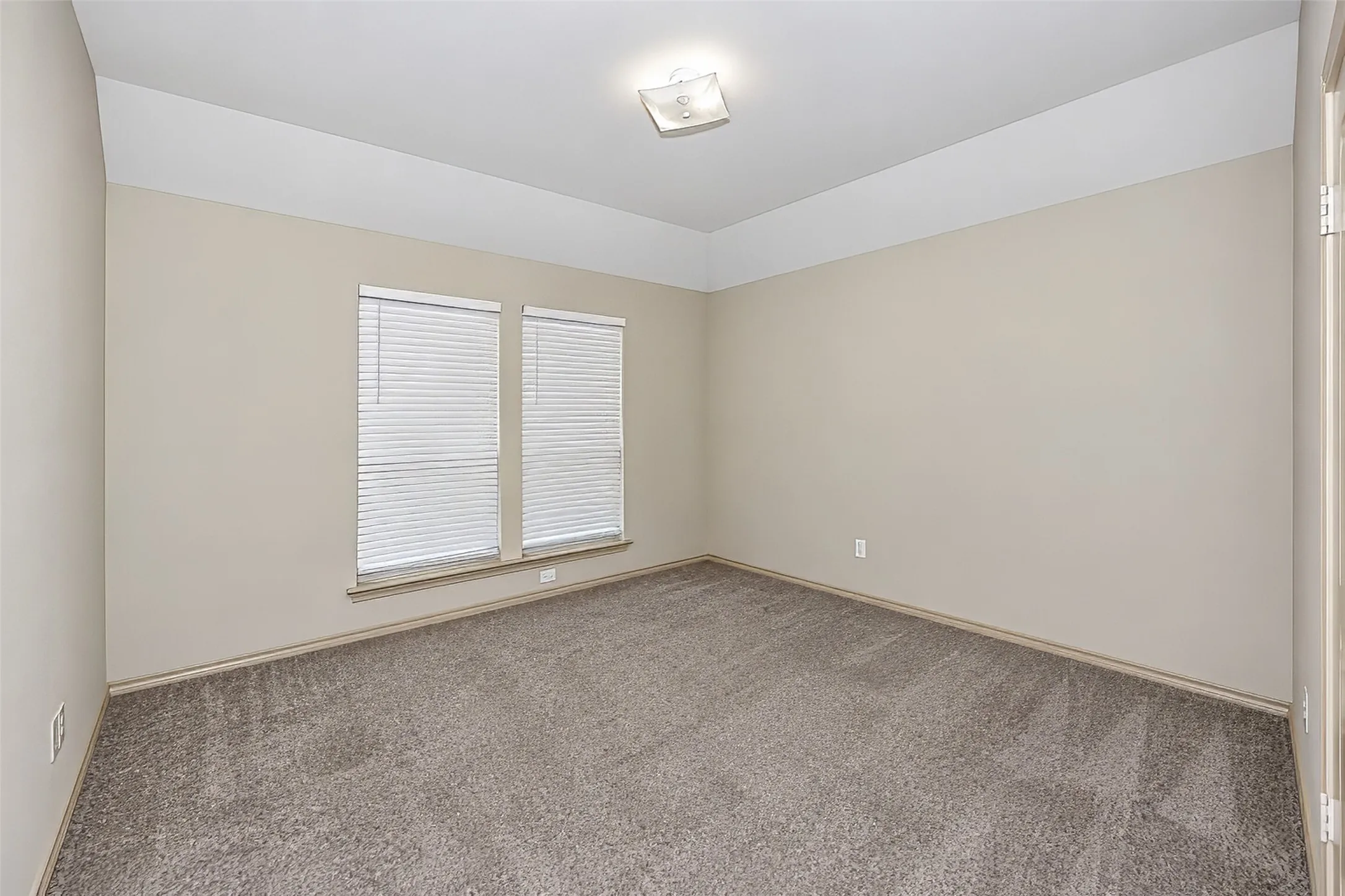 Single Family Residence For Rent in Tarrant County , 1245 Goodland Terrace, Fort Worth, Texas 76179, 4 Bedroom, 2 Bathroom, 2 Garage spaces, 2,170 Sqft, built in 2013, mls#21400361, Real Estate Agent in Fort Worth, Homes For Rent in Tarrant county, Homes For Rent in Fort Worth, Realtor in Fort Worth Texas, Real Estate Brokerage Independent Realty Texas, Luminita Cordes Realtor