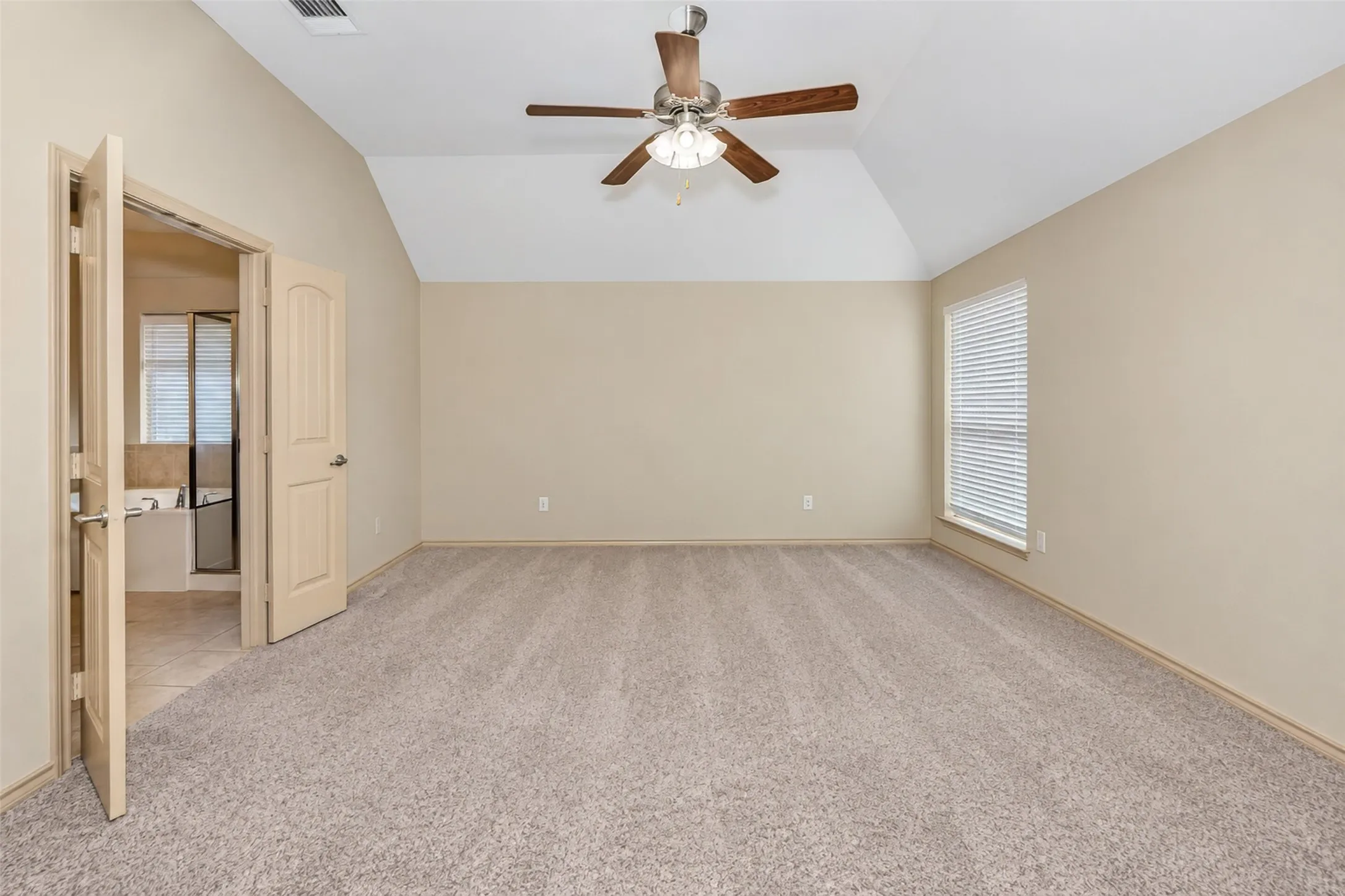 Single Family Residence For Rent in Tarrant County , 1245 Goodland Terrace, Fort Worth, Texas 76179, 4 Bedroom, 2 Bathroom, 2 Garage spaces, 2,170 Sqft, built in 2013, mls#21400361, Real Estate Agent in Fort Worth, Homes For Rent in Tarrant county, Homes For Rent in Fort Worth, Realtor in Fort Worth Texas, Real Estate Brokerage Independent Realty Texas, Luminita Cordes Realtor
