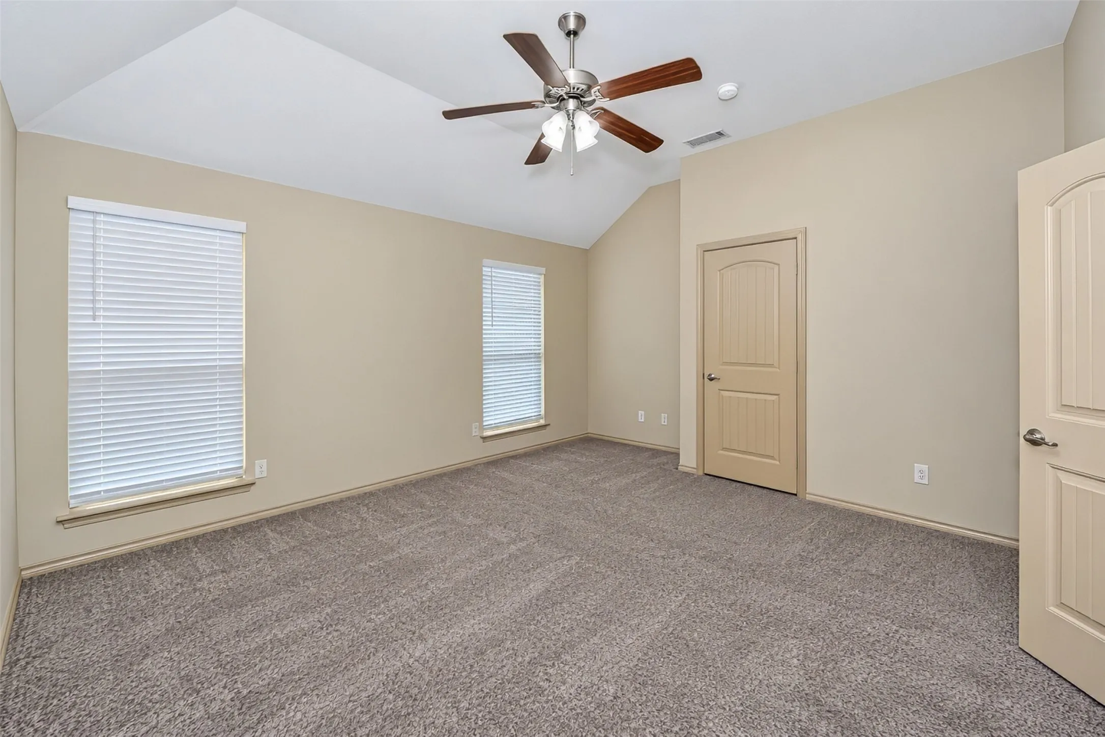 Single Family Residence For Rent in Tarrant County , 1245 Goodland Terrace, Fort Worth, Texas 76179, 4 Bedroom, 2 Bathroom, 2 Garage spaces, 2,170 Sqft, built in 2013, mls#21400361, Real Estate Agent in Fort Worth, Homes For Rent in Tarrant county, Homes For Rent in Fort Worth, Realtor in Fort Worth Texas, Real Estate Brokerage Independent Realty Texas, Luminita Cordes Realtor