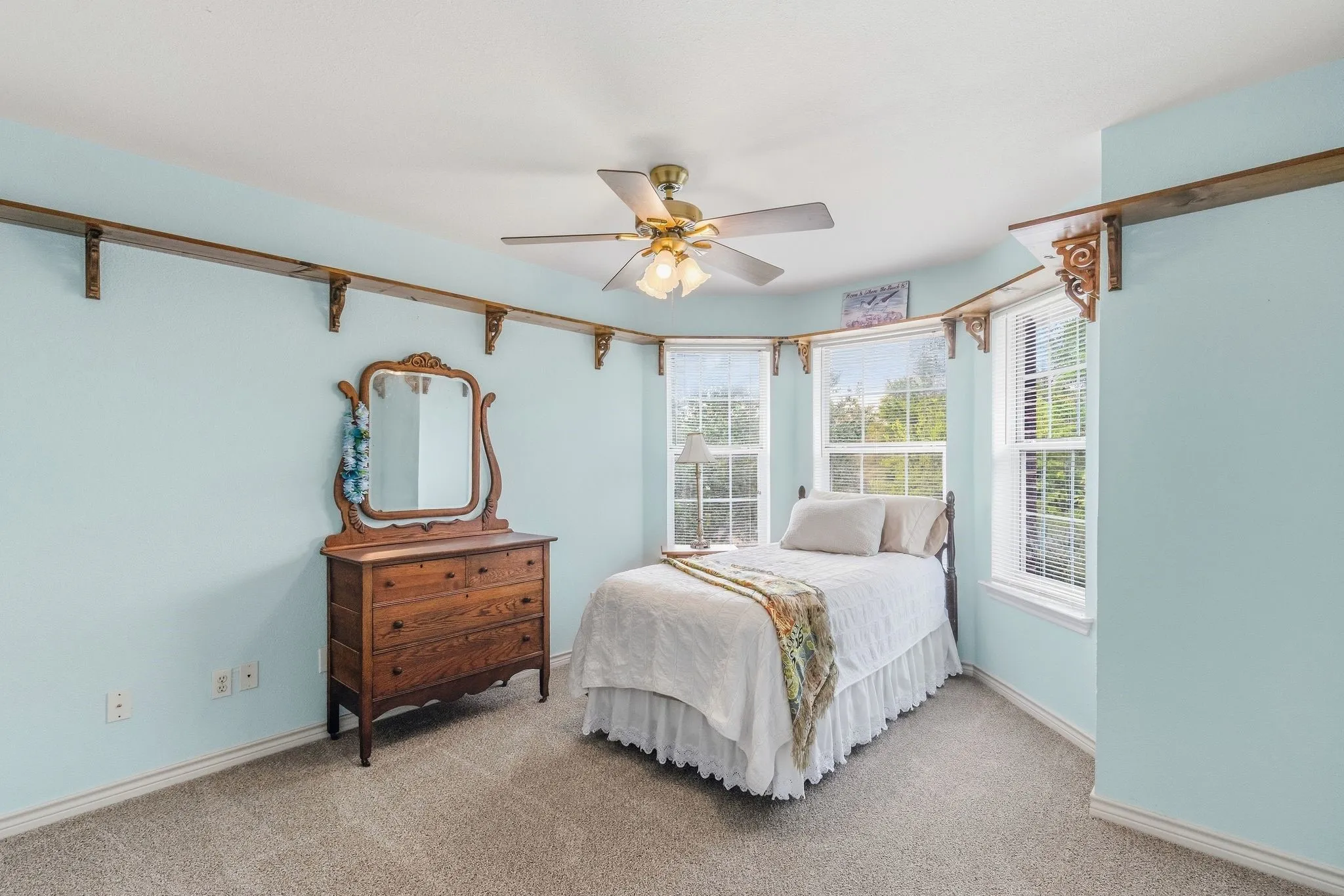 Single Family Residence For Sale in Hunt County , 399 County Road 4101, Greenville, Texas 75401, 5 Bedroom, 3 Bathroom, 3 Garage spaces, 3,232 Sqft, built in 1997, mls#21398898, Real Estate Agent in Greenville, Homes For Sale in Hunt county, Homes For Sale in Greenville, Realtor in Greenville Texas, Real Estate Brokerage Independent Realty Texas, Luminita Cordes Realtor
