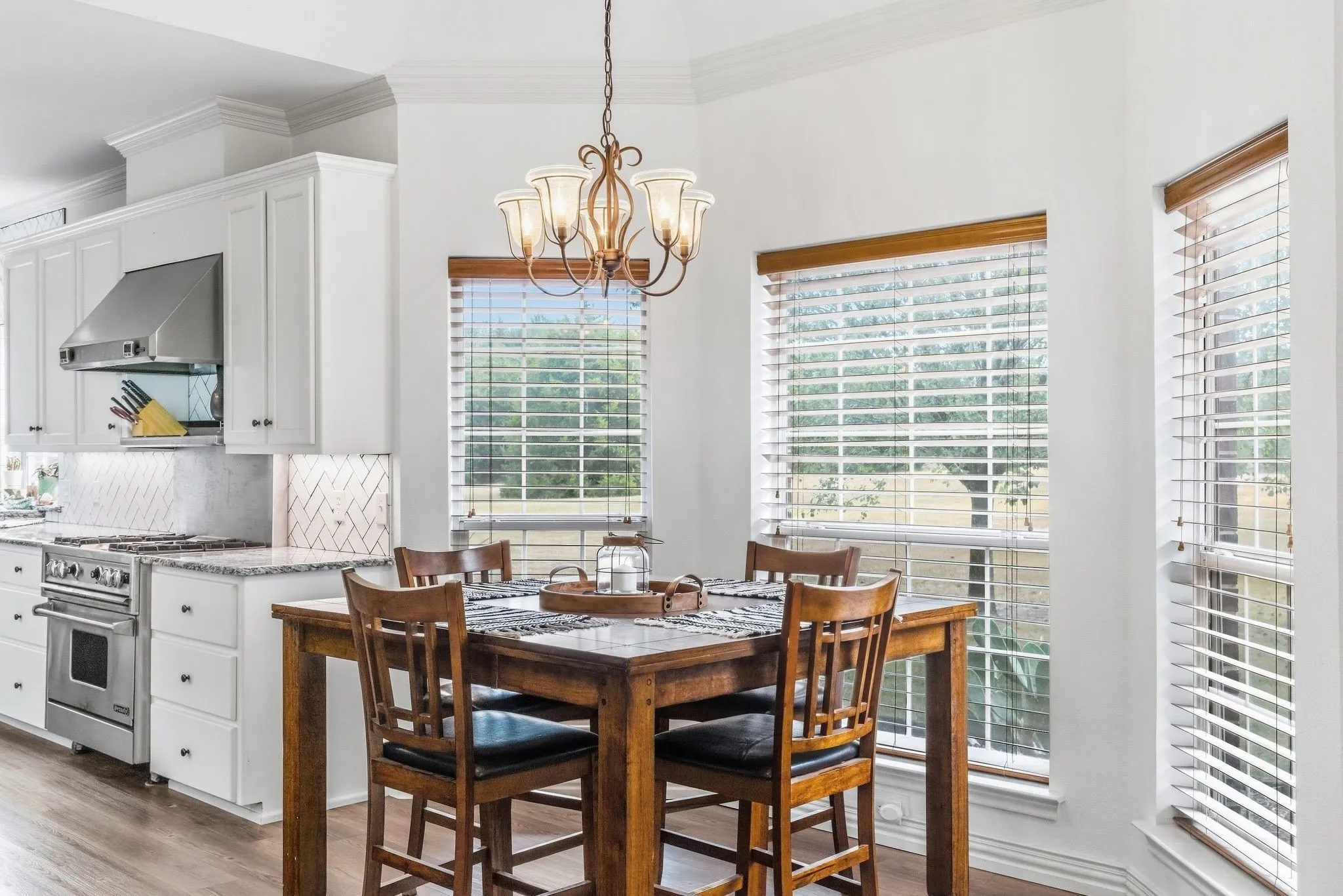 Single Family Residence For Sale in Hunt County , 399 County Road 4101, Greenville, Texas 75401, 5 Bedroom, 3 Bathroom, 3 Garage spaces, 3,232 Sqft, built in 1997, mls#21398898, Real Estate Agent in Greenville, Homes For Sale in Hunt county, Homes For Sale in Greenville, Realtor in Greenville Texas, Real Estate Brokerage Independent Realty Texas, Luminita Cordes Realtor