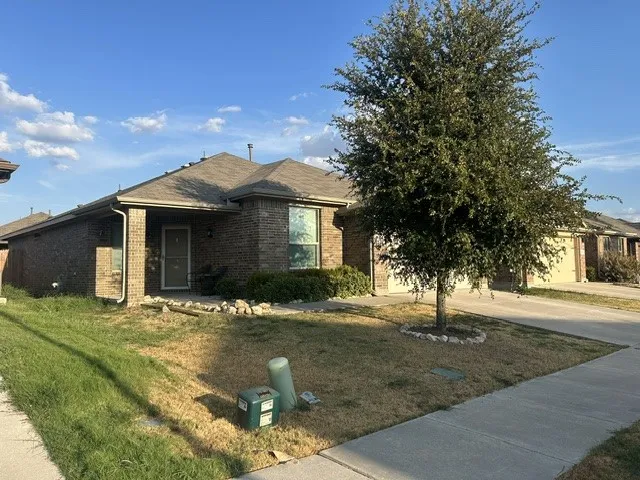 Single Family Residence For Rent in Tarrant County , 6924 Helm Lane, Fort Worth, Texas 76179, 4 Bedroom, 2 Bathroom, 2 Garage spaces, 1,802 Sqft, built in 2018, mls#21396901, Real Estate Agent in Fort Worth, Homes For Rent in Tarrant county, Homes For Rent in Fort Worth, Realtor in Fort Worth Texas, Real Estate Brokerage Independent Realty Texas, Luminita Cordes Realtor