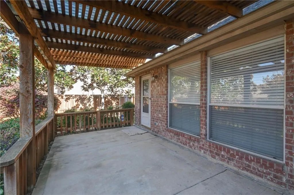 Single Family Residence For Rent in Collin County , 1302 Heather Brook Drive, Allen, Texas 75002, 3 Bedroom, 2 Bathroom, 2 Garage spaces, 2,260 Sqft, built in 2001, mls#21400366, Real Estate Agent in Allen, Homes For Rent in Collin county, Homes For Rent in Allen, Realtor in Allen Texas, Real Estate Brokerage Independent Realty Texas, Luminita Cordes Realtor