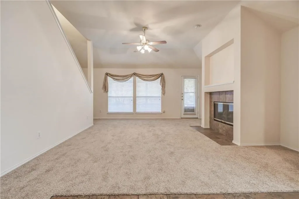 Single Family Residence For Rent in Collin County , 1302 Heather Brook Drive, Allen, Texas 75002, 3 Bedroom, 2 Bathroom, 2 Garage spaces, 2,260 Sqft, built in 2001, mls#21400366, Real Estate Agent in Allen, Homes For Rent in Collin county, Homes For Rent in Allen, Realtor in Allen Texas, Real Estate Brokerage Independent Realty Texas, Luminita Cordes Realtor
