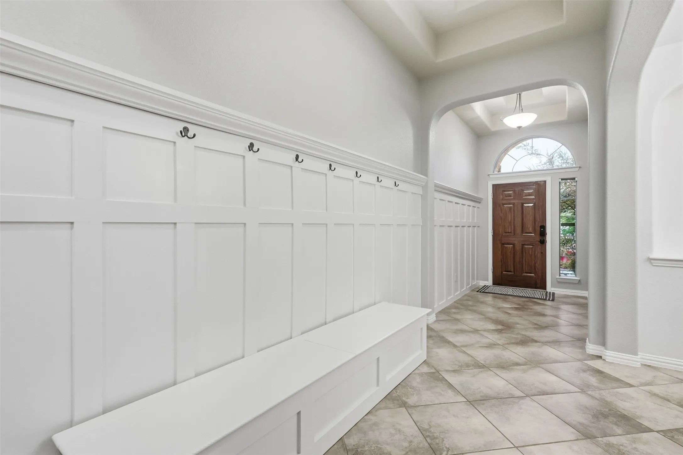 Single Family Residence For Sale in Tarrant County , 3956 Hollow Lake, Roanoke, Texas 76262, 3 Bedroom, 2 Bathroom, 2 Garage spaces, 2,103 Sqft, built in 2013, mls#21400379, Real Estate Agent in Roanoke, Homes For Sale in Tarrant county, Homes For Sale in Roanoke, Realtor in Roanoke Texas, Real Estate Brokerage Independent Realty Texas, Luminita Cordes Realtor