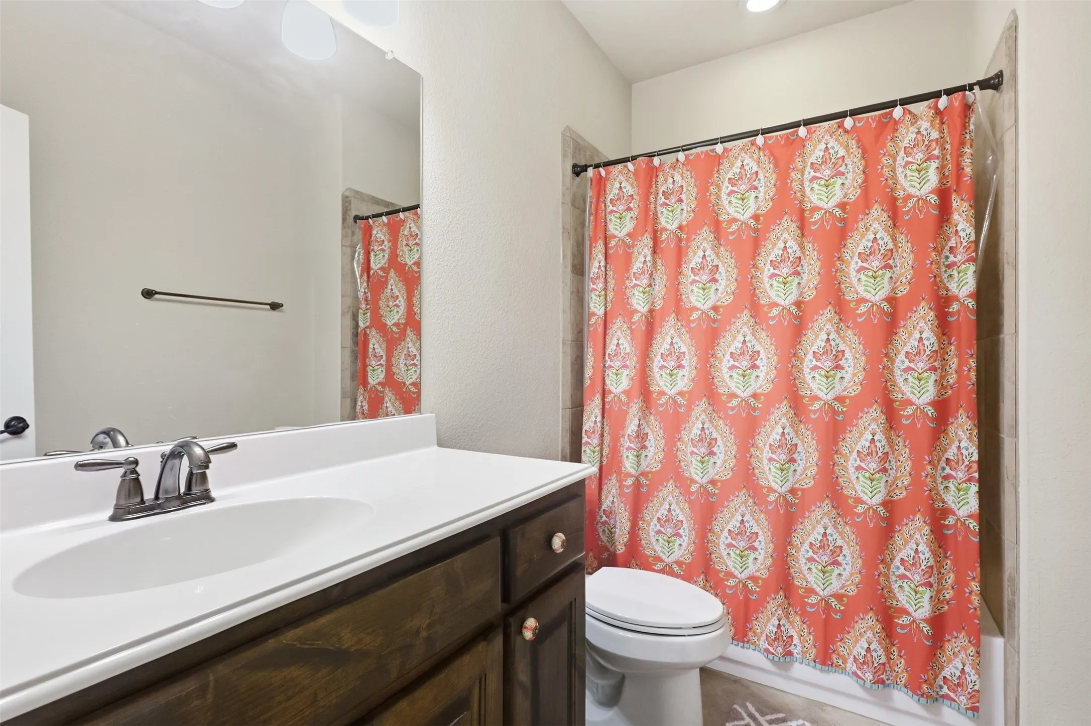 Single Family Residence For Sale in Tarrant County , 3956 Hollow Lake, Roanoke, Texas 76262, 3 Bedroom, 2 Bathroom, 2 Garage spaces, 2,103 Sqft, built in 2013, mls#21400379, Real Estate Agent in Roanoke, Homes For Sale in Tarrant county, Homes For Sale in Roanoke, Realtor in Roanoke Texas, Real Estate Brokerage Independent Realty Texas, Luminita Cordes Realtor