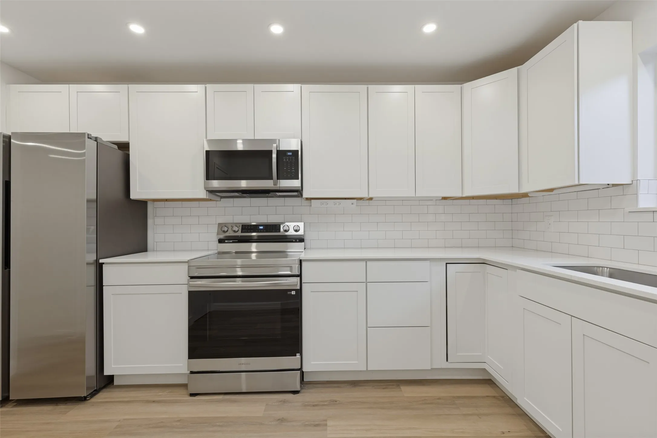 Condominium For Rent in Dallas County , 6115 Averill Way A, Dallas, Texas 75225, 2 Bedroom, 2 Bathroom, Garage spaces, 1,427 Sqft, built in 1957, mls#21400383, Real Estate Agent in Dallas, Homes For Rent in Dallas county, Homes For Rent in Dallas, Realtor in Dallas Texas, Real Estate Brokerage Independent Realty Texas, Luminita Cordes Realtor