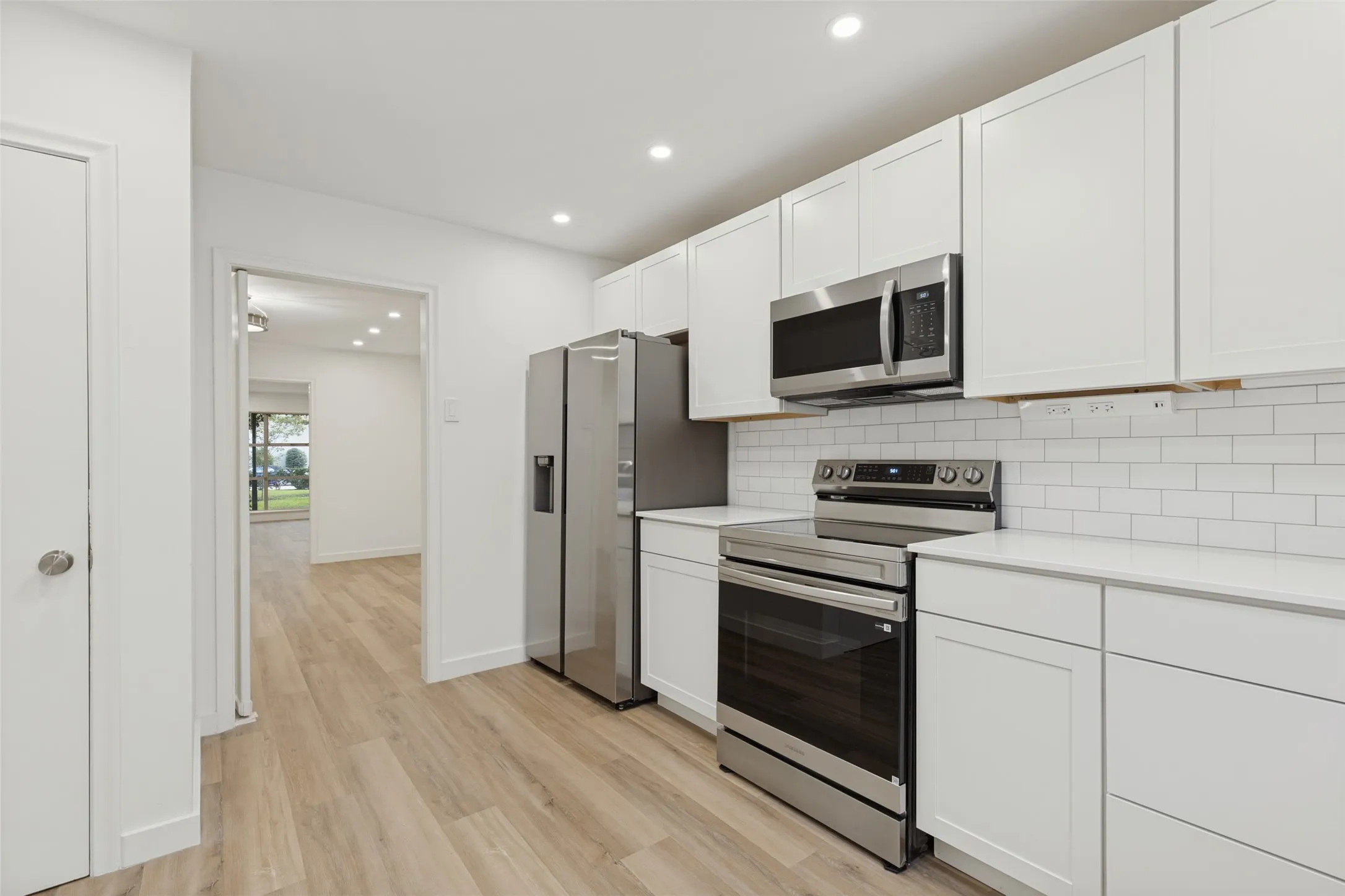 Condominium For Rent in Dallas County , 6115 Averill Way A, Dallas, Texas 75225, 2 Bedroom, 2 Bathroom, Garage spaces, 1,427 Sqft, built in 1957, mls#21400383, Real Estate Agent in Dallas, Homes For Rent in Dallas county, Homes For Rent in Dallas, Realtor in Dallas Texas, Real Estate Brokerage Independent Realty Texas, Luminita Cordes Realtor