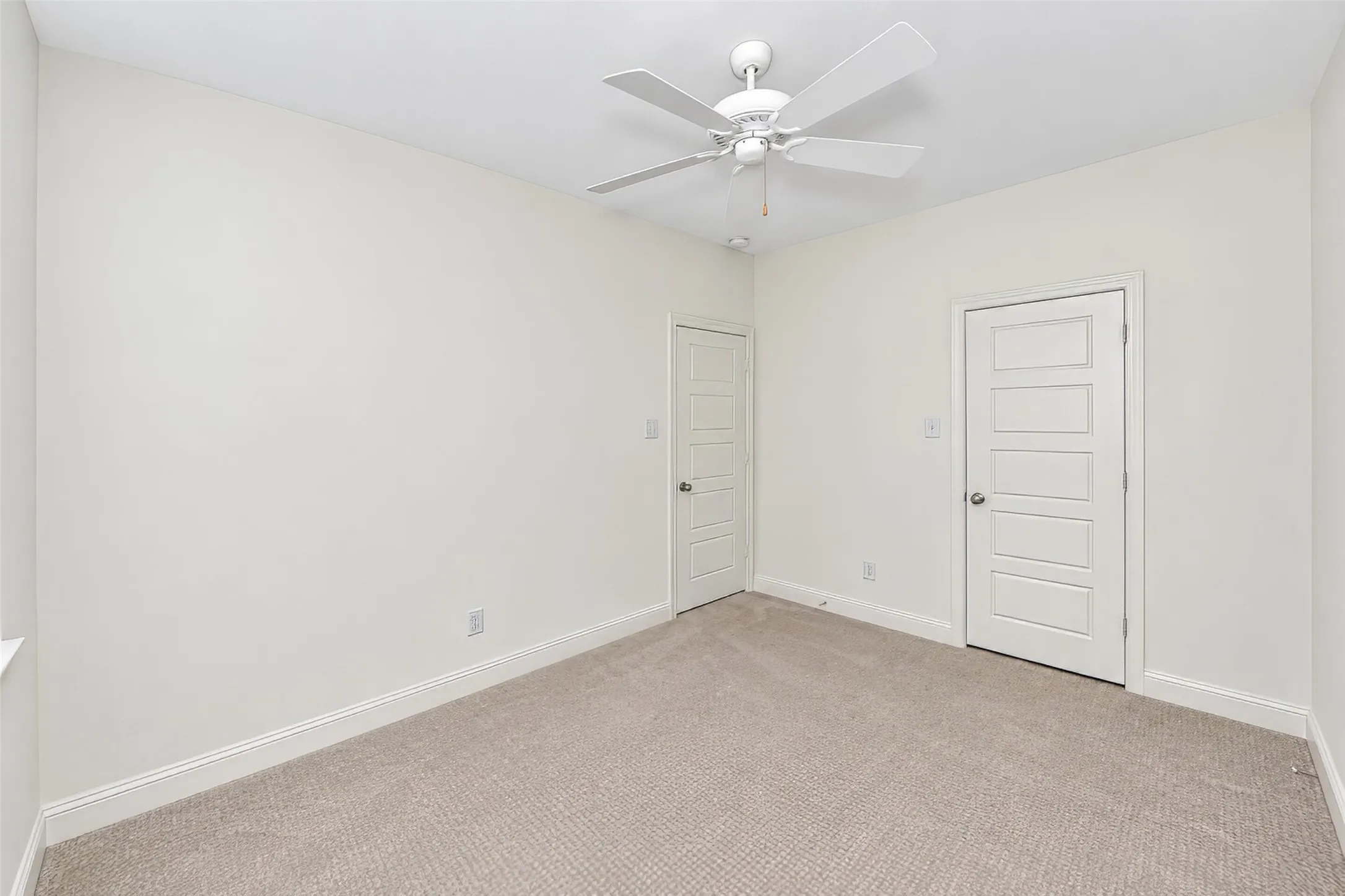 Townhouse For Rent in Tarrant County , 6308 Oakbend Circle, Fort Worth, Texas 76132, 3 Bedroom, 3 Bathroom, 2 Garage spaces, 1,999 Sqft, built in 2020, mls#21393340, Real Estate Agent in Fort Worth, Homes For Rent in Tarrant county, Homes For Rent in Fort Worth, Realtor in Fort Worth Texas, Real Estate Brokerage Independent Realty Texas, Luminita Cordes Realtor