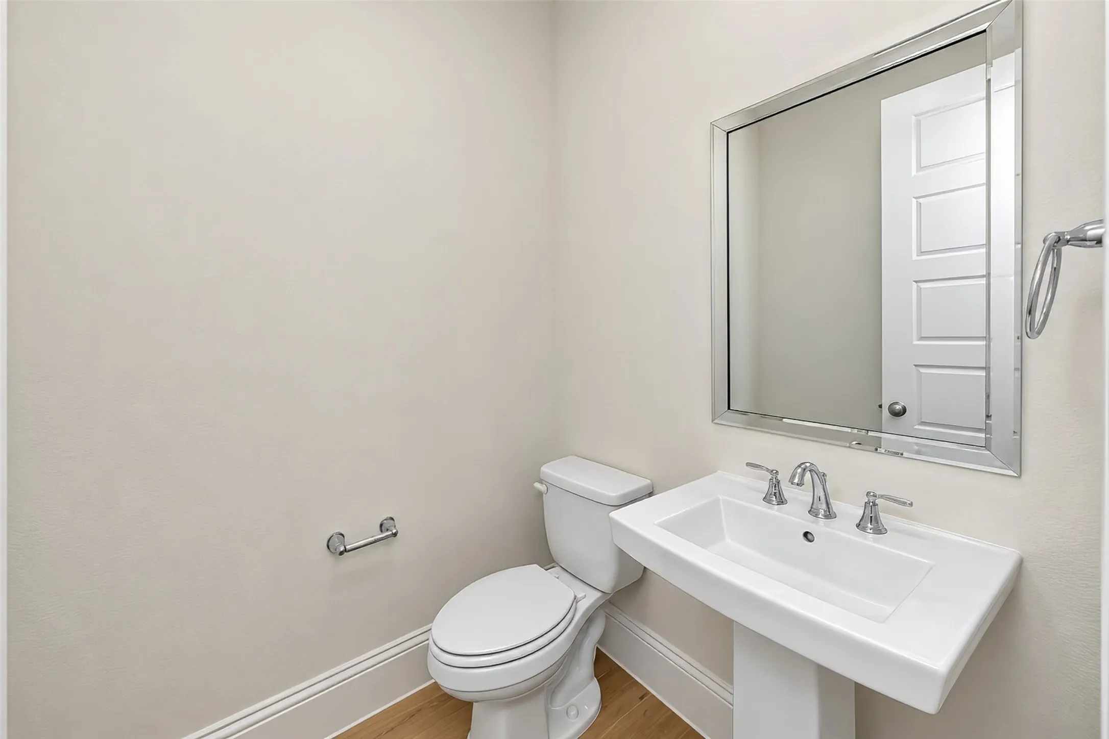 Townhouse For Rent in Tarrant County , 6308 Oakbend Circle, Fort Worth, Texas 76132, 3 Bedroom, 3 Bathroom, 2 Garage spaces, 1,999 Sqft, built in 2020, mls#21393340, Real Estate Agent in Fort Worth, Homes For Rent in Tarrant county, Homes For Rent in Fort Worth, Realtor in Fort Worth Texas, Real Estate Brokerage Independent Realty Texas, Luminita Cordes Realtor