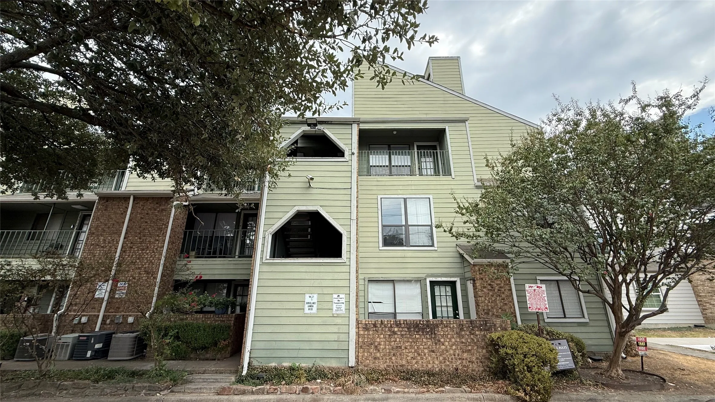 Condominium For Rent in Dallas County , 6108 Abrams Road 125, Dallas, Texas 75231, 2 Bedroom, 1 Bathroom, Garage spaces, 702 Sqft, built in 2005, mls#21400398, Real Estate Agent in Dallas, Homes For Rent in Dallas county, Homes For Rent in Dallas, Realtor in Dallas Texas, Real Estate Brokerage Independent Realty Texas, Luminita Cordes Realtor