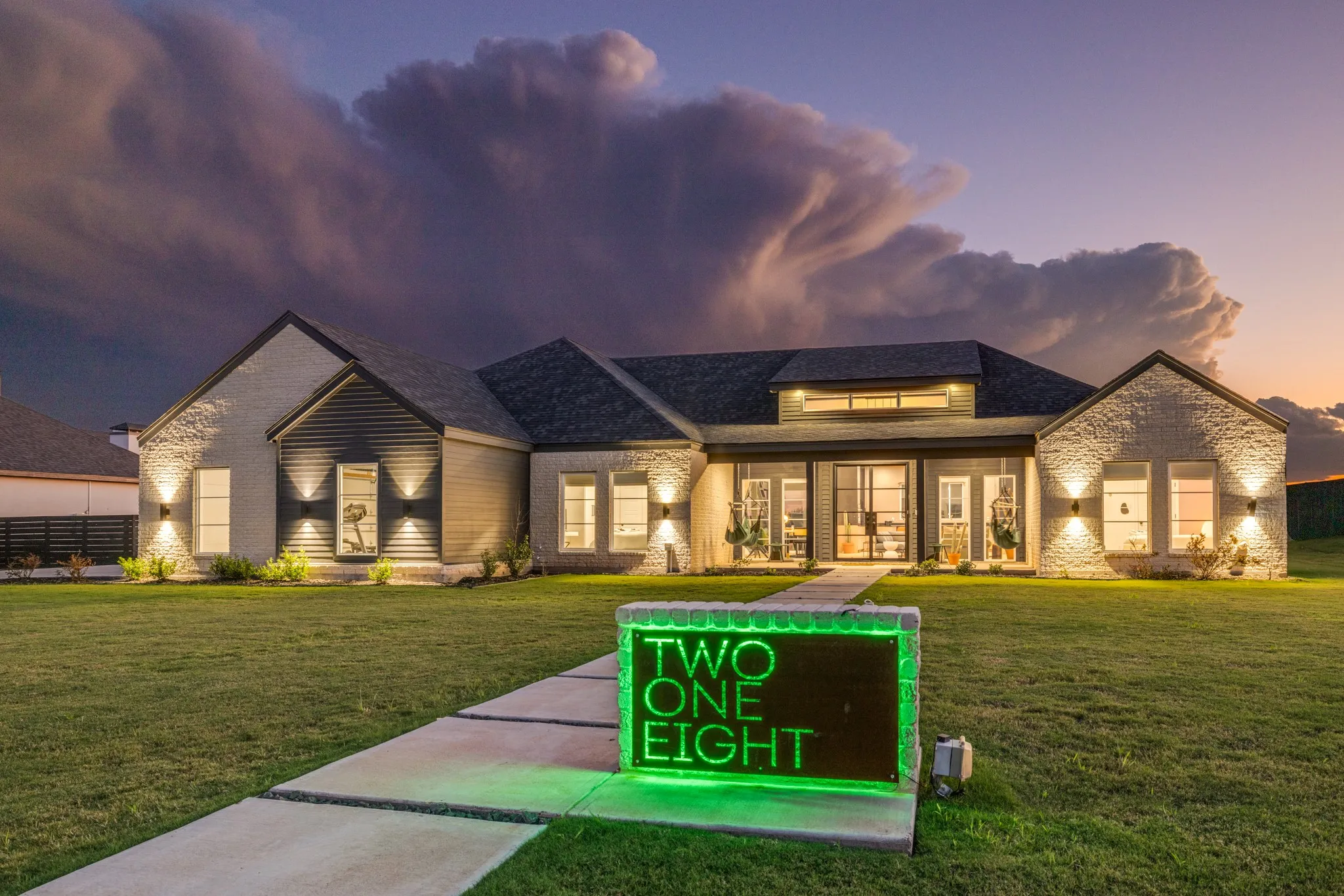 Single Family Residence For Sale in Taylor County , 218 Spring Gap Avenue, Abilene, Texas 79606, 4 Bedroom, 3 Bathroom, 3 Garage spaces, 2,470 Sqft, built in 2020, mls#21391928, Real Estate Agent in Abilene, Homes For Sale in Taylor county, Homes For Sale in Abilene, Realtor in Abilene Texas, Real Estate Brokerage Independent Realty Texas, Luminita Cordes Realtor