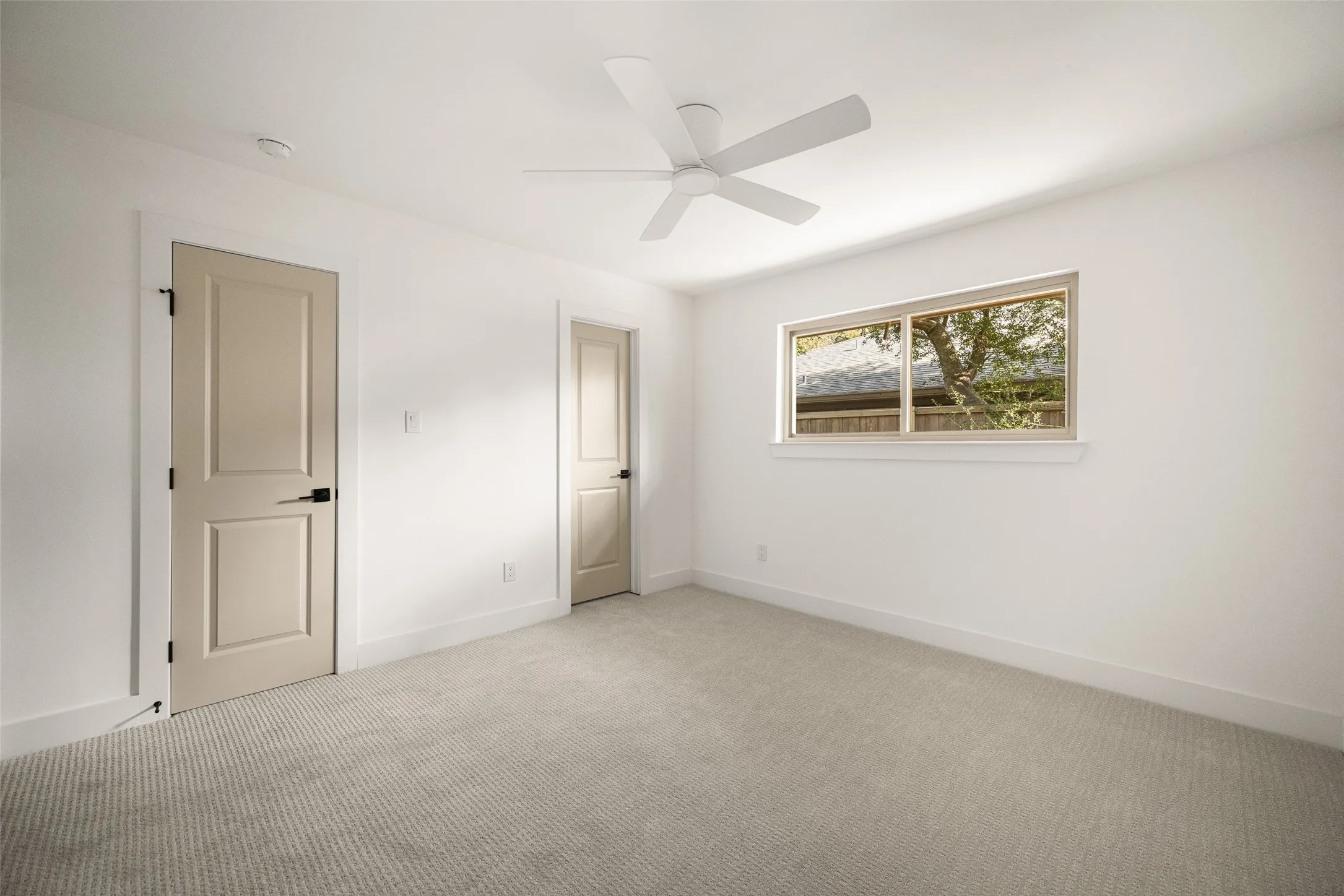 Single Family Residence For Sale in Dallas County , 10656 Cox Lane, Dallas, Texas 75229, 5 Bedroom, 4 Bathroom, 3 Garage spaces, 2,904 Sqft, built in 1972, mls#21395144, Real Estate Agent in Dallas, Homes For Sale in Dallas county, Homes For Sale in Dallas, Realtor in Dallas Texas, Real Estate Brokerage Independent Realty Texas, Luminita Cordes Realtor