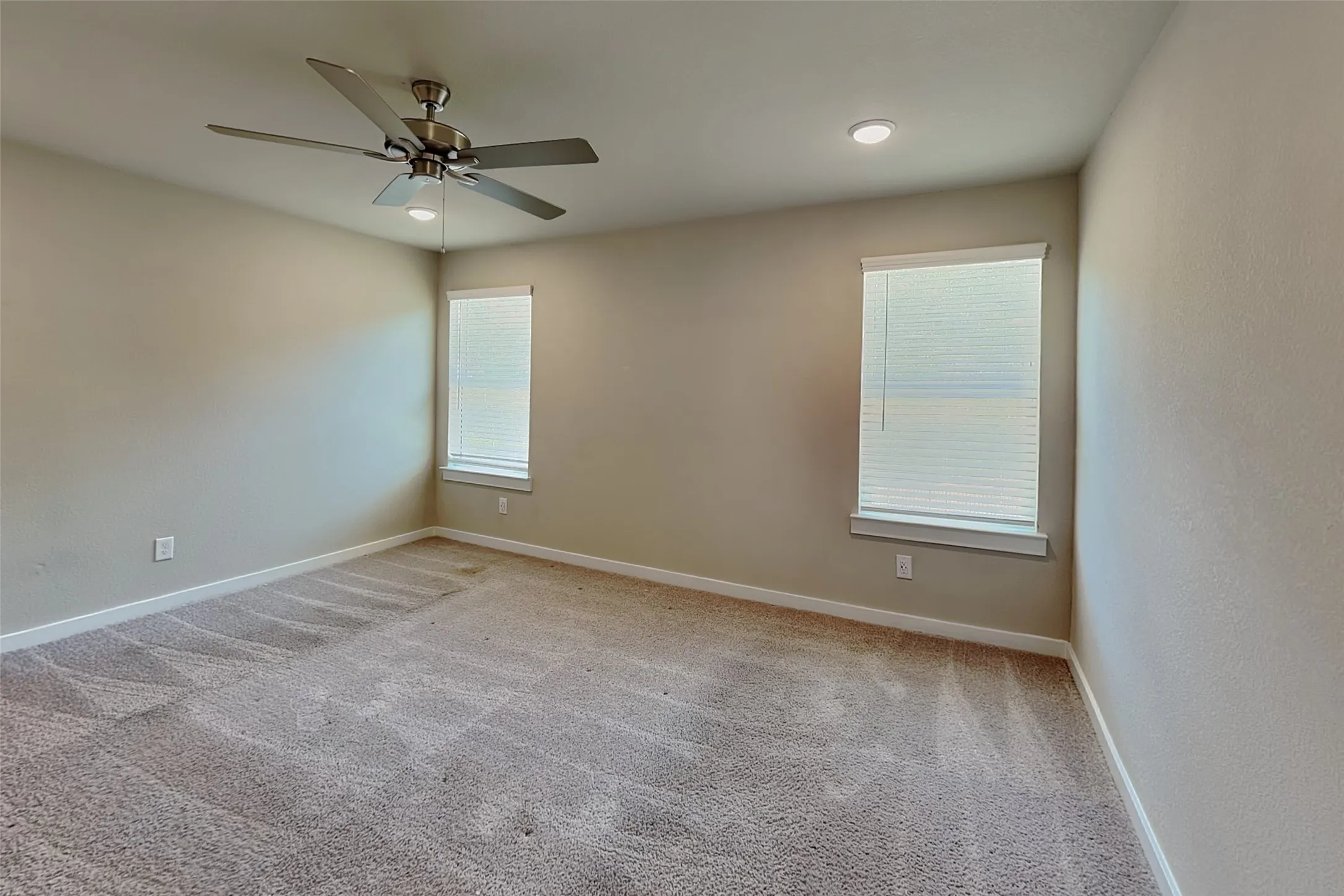 Townhouse For Rent in Tarrant County , 225 Territory Trail, Fort Worth, Texas 76120, 3 Bedroom, 3 Bathroom, 2 Garage spaces, 1,829 Sqft, built in 2024, mls#21399547, Real Estate Agent in Fort Worth, Homes For Rent in Tarrant county, Homes For Rent in Fort Worth, Realtor in Fort Worth Texas, Real Estate Brokerage Independent Realty Texas, Luminita Cordes Realtor