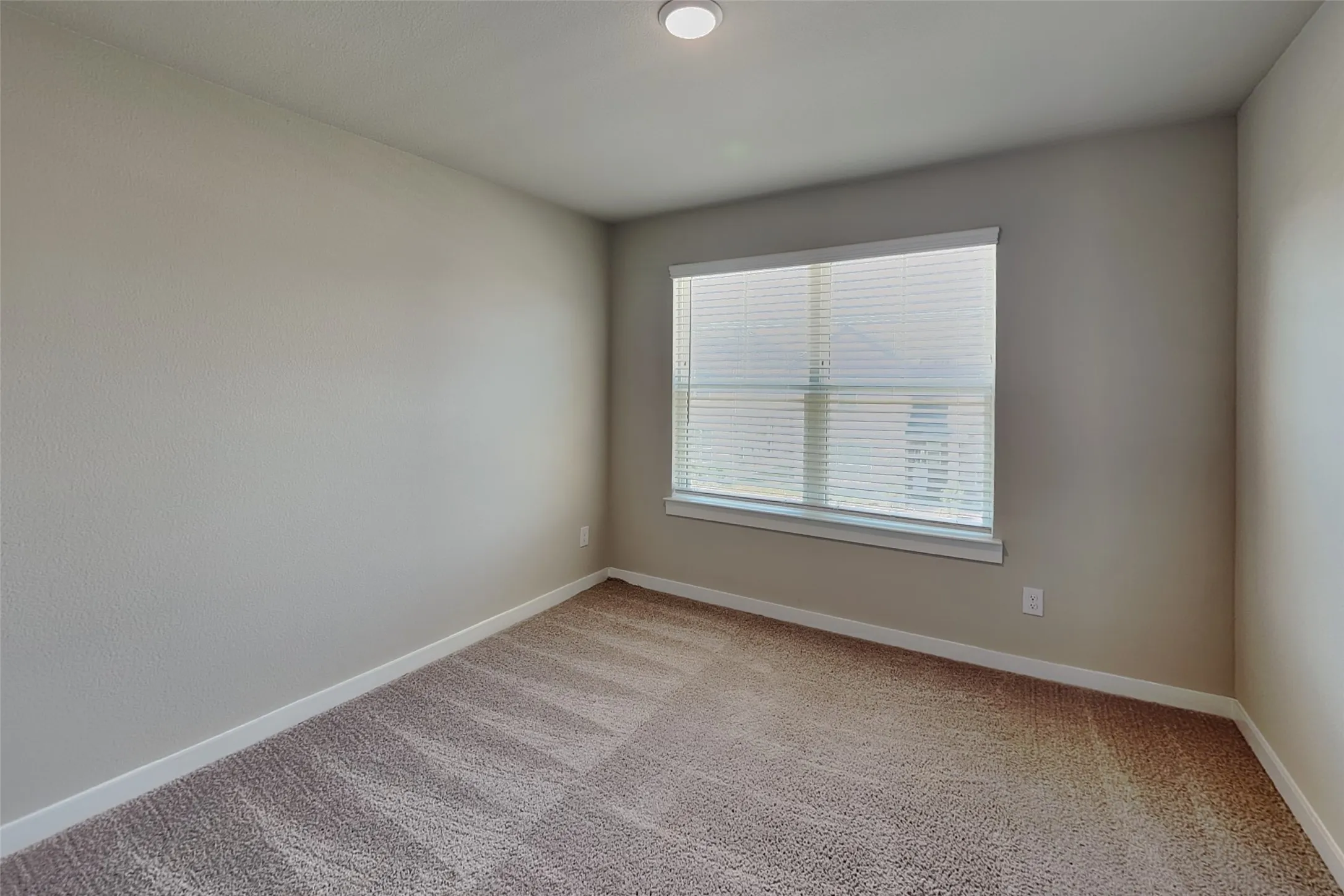 Townhouse For Rent in Tarrant County , 225 Territory Trail, Fort Worth, Texas 76120, 3 Bedroom, 3 Bathroom, 2 Garage spaces, 1,829 Sqft, built in 2024, mls#21399547, Real Estate Agent in Fort Worth, Homes For Rent in Tarrant county, Homes For Rent in Fort Worth, Realtor in Fort Worth Texas, Real Estate Brokerage Independent Realty Texas, Luminita Cordes Realtor