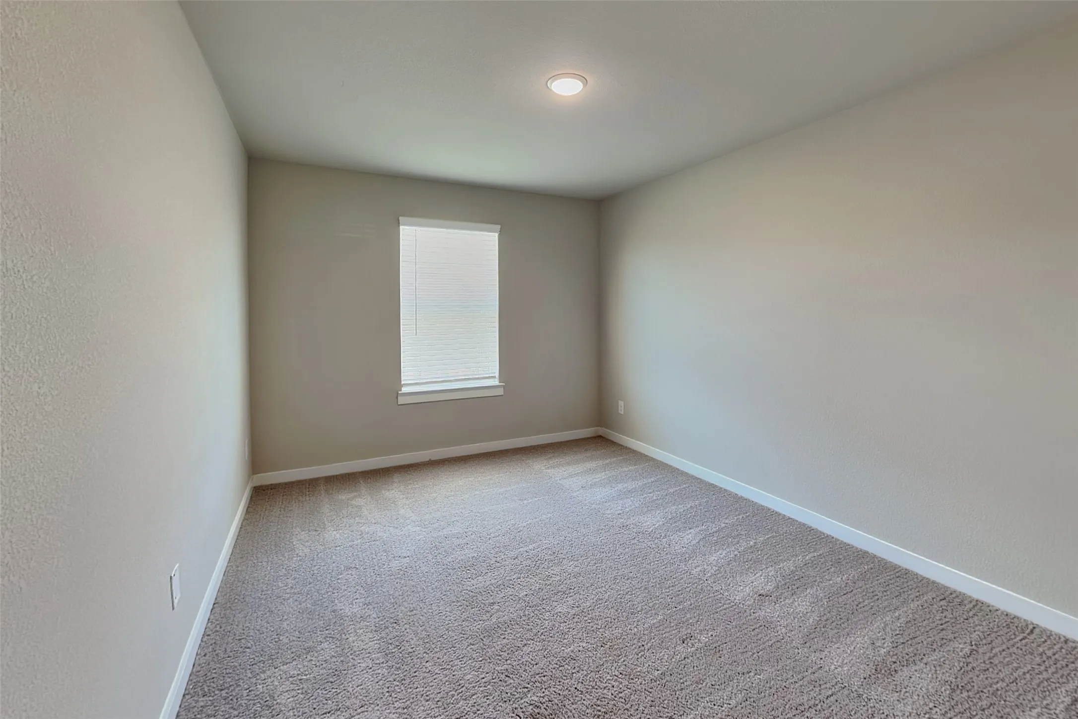 Townhouse For Rent in Tarrant County , 225 Territory Trail, Fort Worth, Texas 76120, 3 Bedroom, 3 Bathroom, 2 Garage spaces, 1,829 Sqft, built in 2024, mls#21399547, Real Estate Agent in Fort Worth, Homes For Rent in Tarrant county, Homes For Rent in Fort Worth, Realtor in Fort Worth Texas, Real Estate Brokerage Independent Realty Texas, Luminita Cordes Realtor