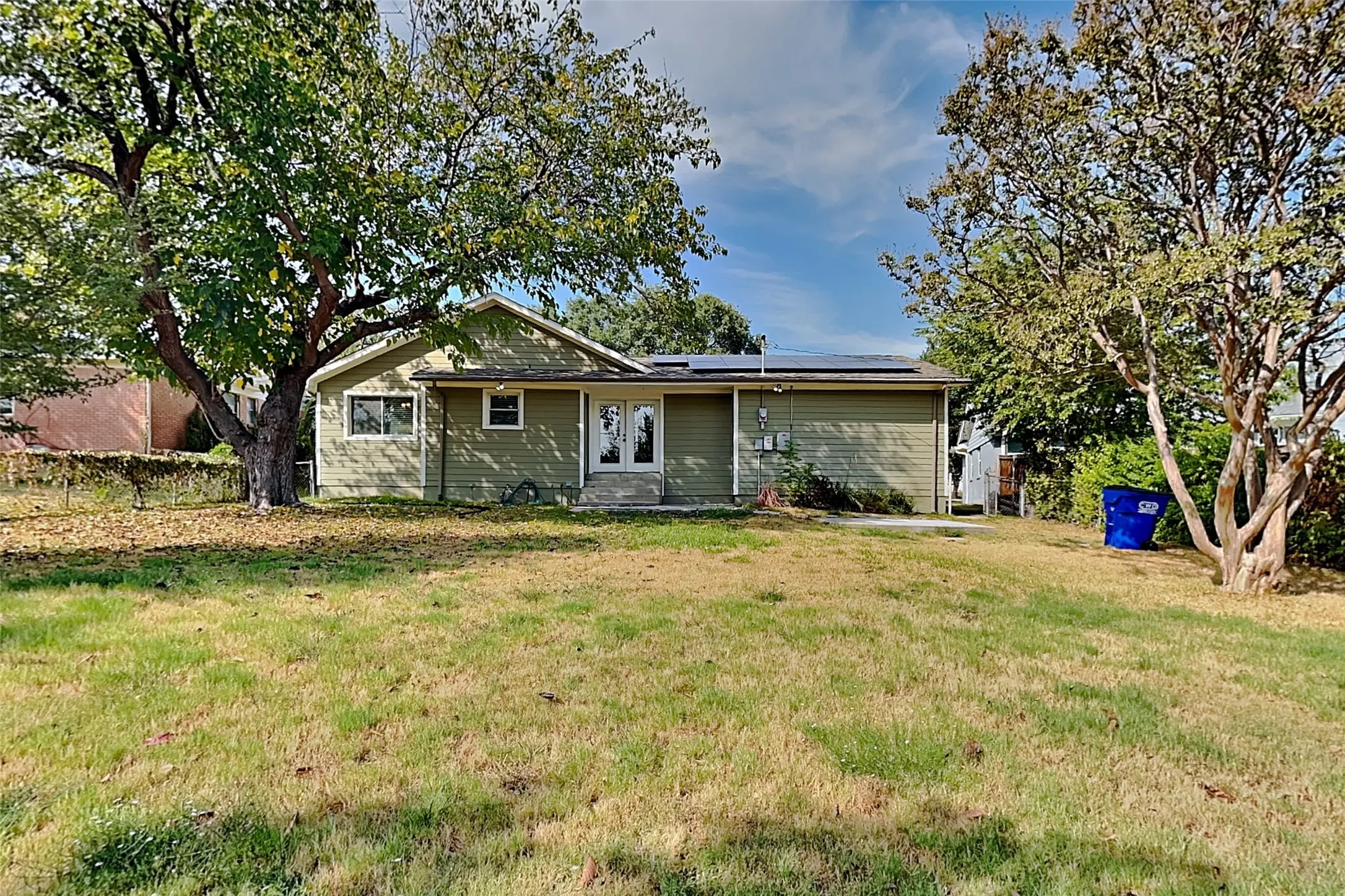 Single Family Residence For Rent in Dallas County , 13928 Charcoal Lane, Farmers Branch, Texas 75234, 3 Bedroom, 2 Bathroom, 2 Garage spaces, 1,684 Sqft, built in 1963, mls#21399546, Real Estate Agent in Farmers Branch, Homes For Rent in Dallas county, Homes For Rent in Farmers Branch, Realtor in Farmers Branch Texas, Real Estate Brokerage Independent Realty Texas, Luminita Cordes Realtor