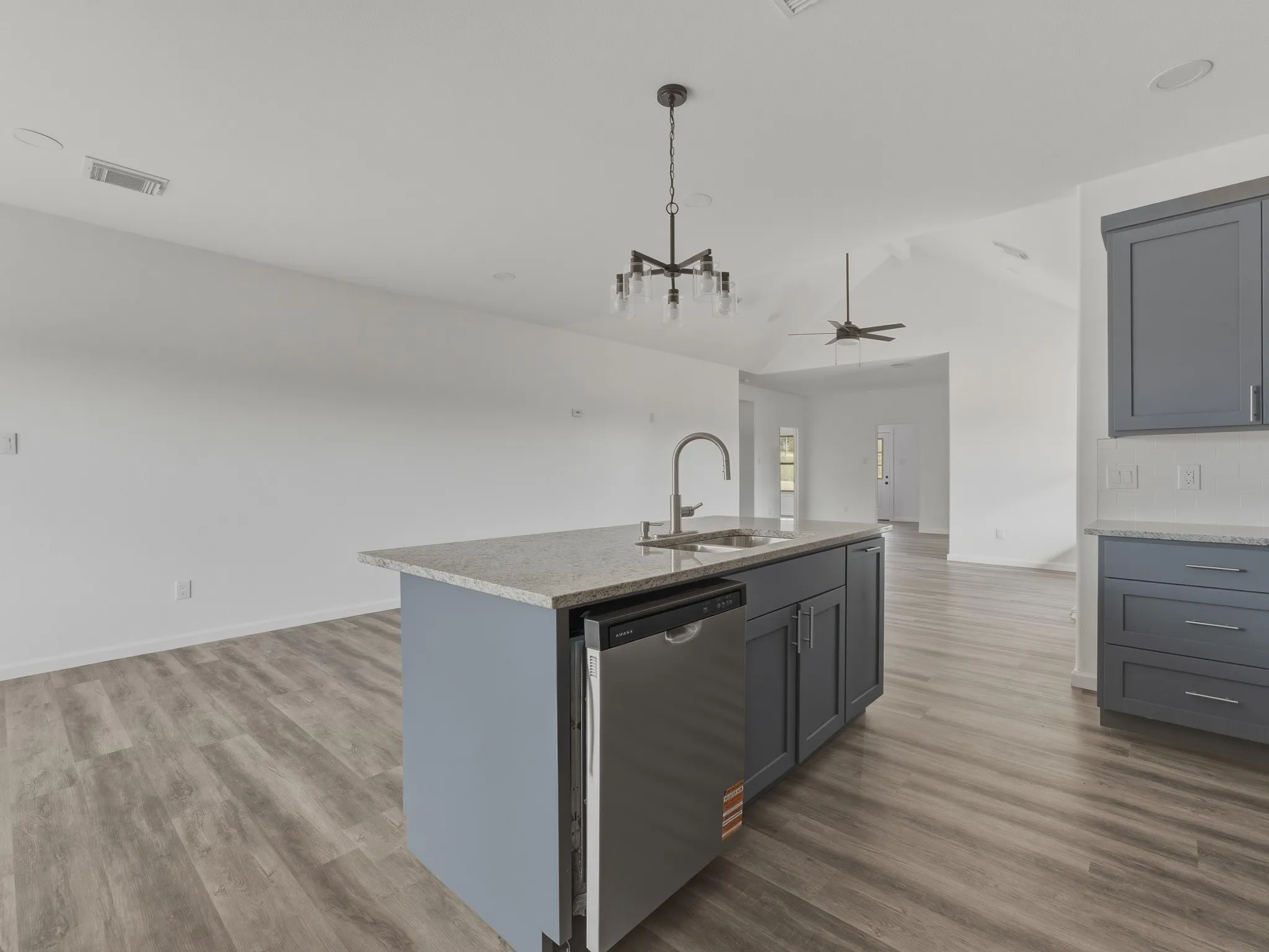 Single Family Residence For Sale in Wise County , 182 Brookview Drive, Bridgeport, Texas 76426, 3 Bedroom, 2 Bathroom, Garage spaces, 1,750 Sqft, built in 2026, mls#21400415, Real Estate Agent in Bridgeport, Homes For Sale in Wise county, Homes For Sale in Bridgeport, Realtor in Bridgeport Texas, Real Estate Brokerage Independent Realty Texas, Luminita Cordes Realtor