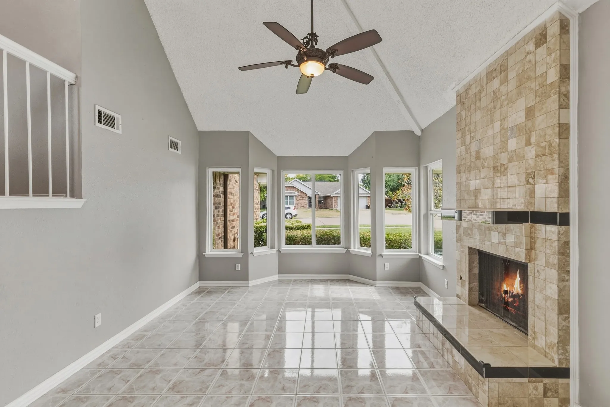 Single Family Residence For Sale in Tarrant County , 4357 Ashley Lane, Grand Prairie, Texas 75052, 3 Bedroom, 3 Bathroom, 2 Garage spaces, 2,059 Sqft, built in 1985, mls#21400416, Real Estate Agent in Grand Prairie, Homes For Sale in Tarrant county, Homes For Sale in Grand Prairie, Realtor in Grand Prairie Texas, Real Estate Brokerage Independent Realty Texas, Luminita Cordes Realtor