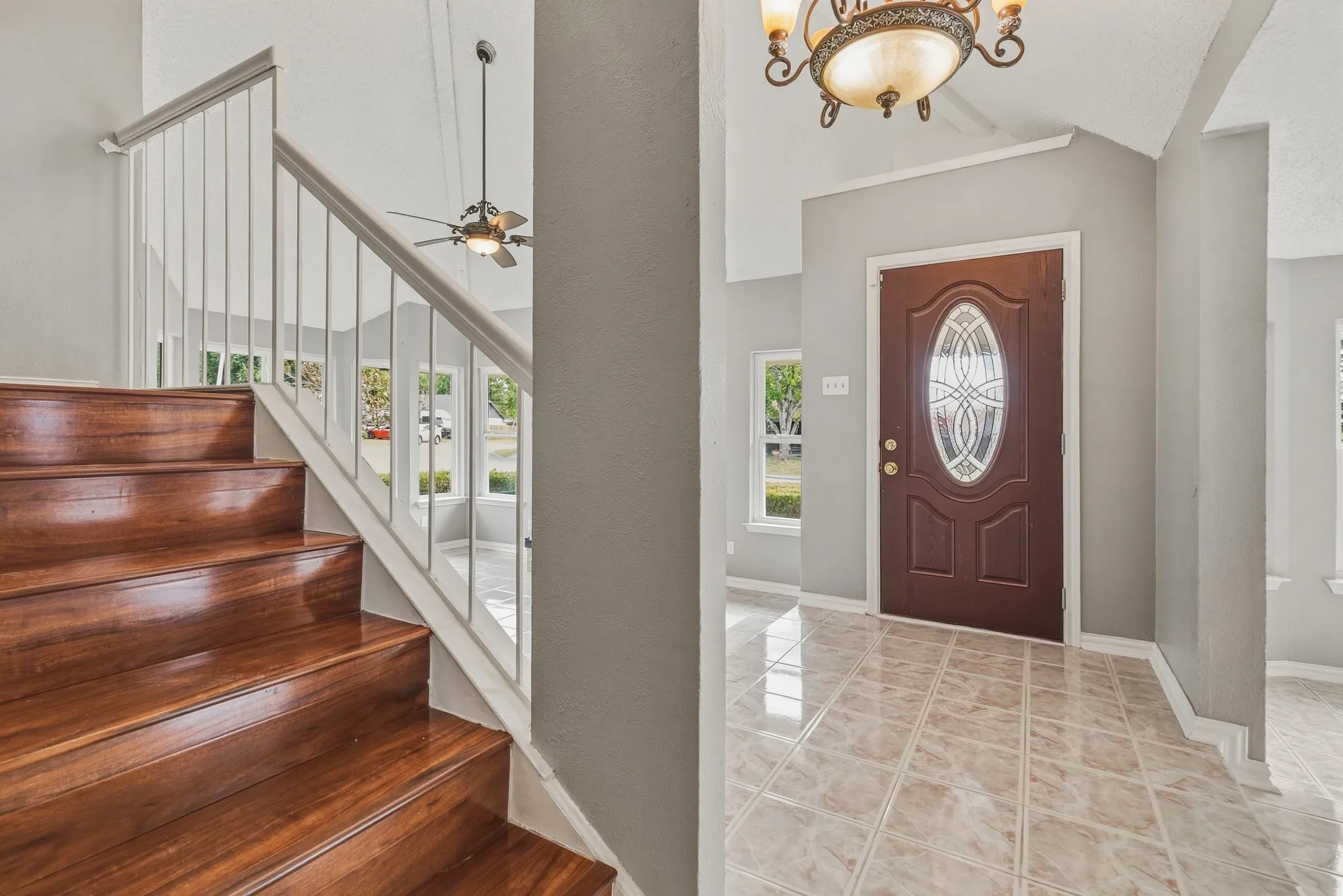 Single Family Residence For Sale in Tarrant County , 4357 Ashley Lane, Grand Prairie, Texas 75052, 3 Bedroom, 3 Bathroom, 2 Garage spaces, 2,059 Sqft, built in 1985, mls#21400416, Real Estate Agent in Grand Prairie, Homes For Sale in Tarrant county, Homes For Sale in Grand Prairie, Realtor in Grand Prairie Texas, Real Estate Brokerage Independent Realty Texas, Luminita Cordes Realtor