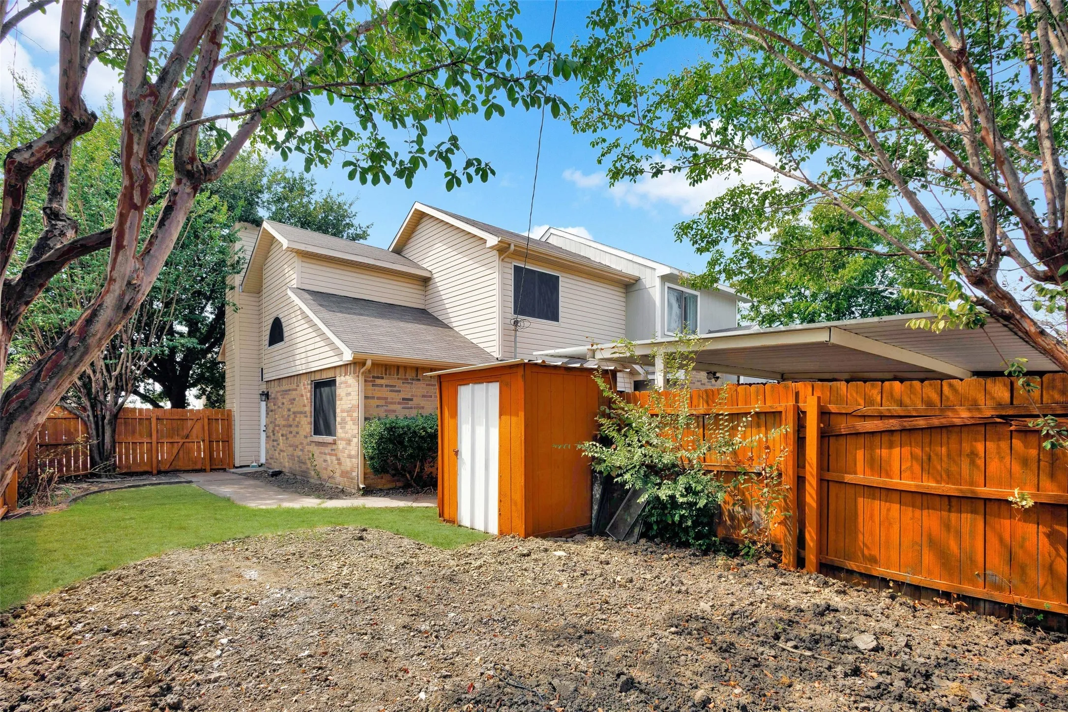 Single Family Residence For Sale in Dallas County , 805 Brockden Drive, Mesquite, Texas 75149, 3 Bedroom, 2 Bathroom, Garage spaces, 1,060 Sqft, built in 1987, mls#21399467, Real Estate Agent in Mesquite, Homes For Sale in Dallas county, Homes For Sale in Mesquite, Realtor in Mesquite Texas, Real Estate Brokerage Independent Realty Texas, Luminita Cordes Realtor