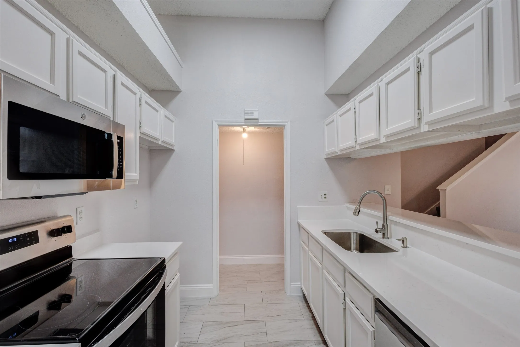 Single Family Residence For Sale in Dallas County , 805 Brockden Drive, Mesquite, Texas 75149, 3 Bedroom, 2 Bathroom, Garage spaces, 1,060 Sqft, built in 1987, mls#21399467, Real Estate Agent in Mesquite, Homes For Sale in Dallas county, Homes For Sale in Mesquite, Realtor in Mesquite Texas, Real Estate Brokerage Independent Realty Texas, Luminita Cordes Realtor
