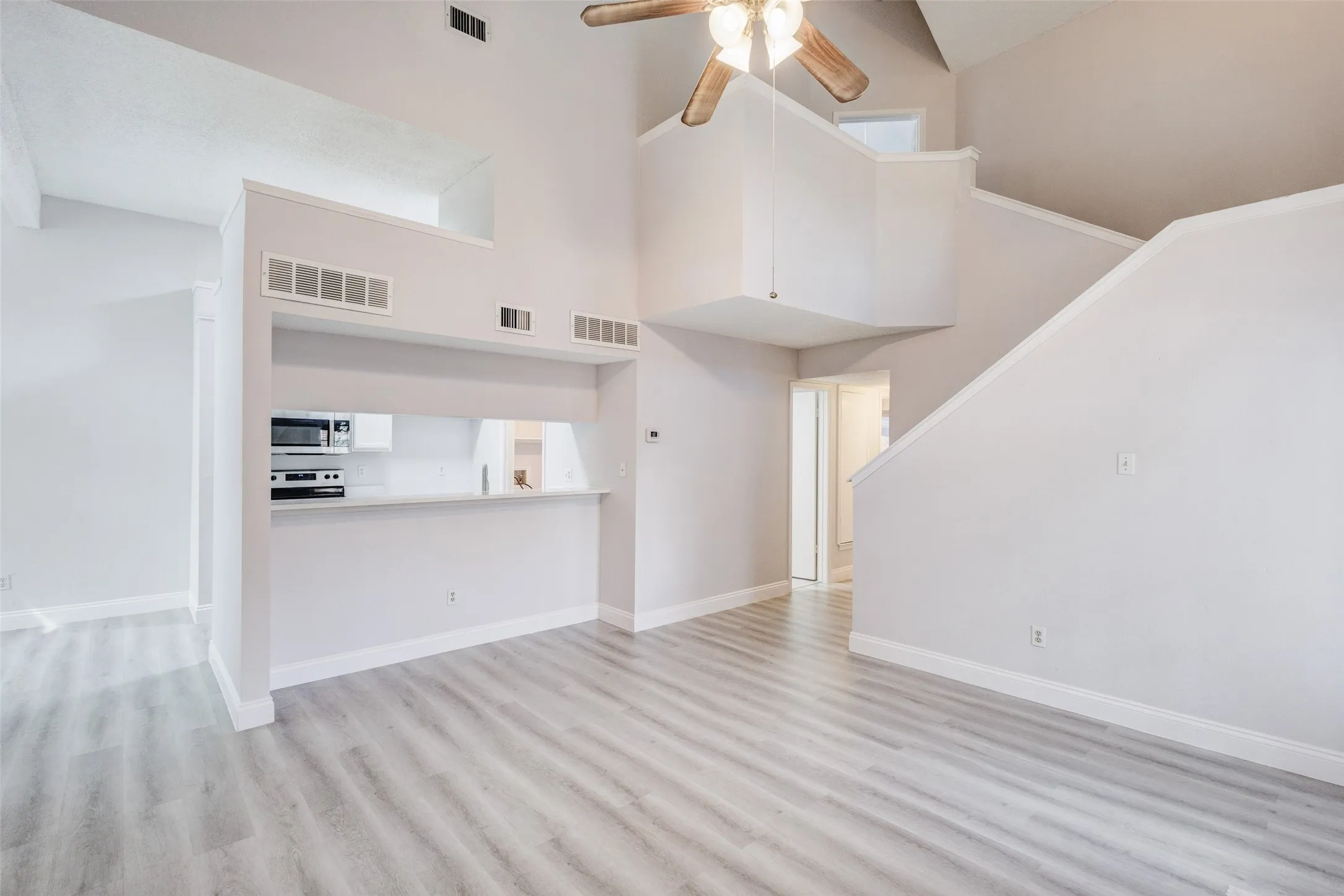 Single Family Residence For Sale in Dallas County , 805 Brockden Drive, Mesquite, Texas 75149, 3 Bedroom, 2 Bathroom, Garage spaces, 1,060 Sqft, built in 1987, mls#21399467, Real Estate Agent in Mesquite, Homes For Sale in Dallas county, Homes For Sale in Mesquite, Realtor in Mesquite Texas, Real Estate Brokerage Independent Realty Texas, Luminita Cordes Realtor