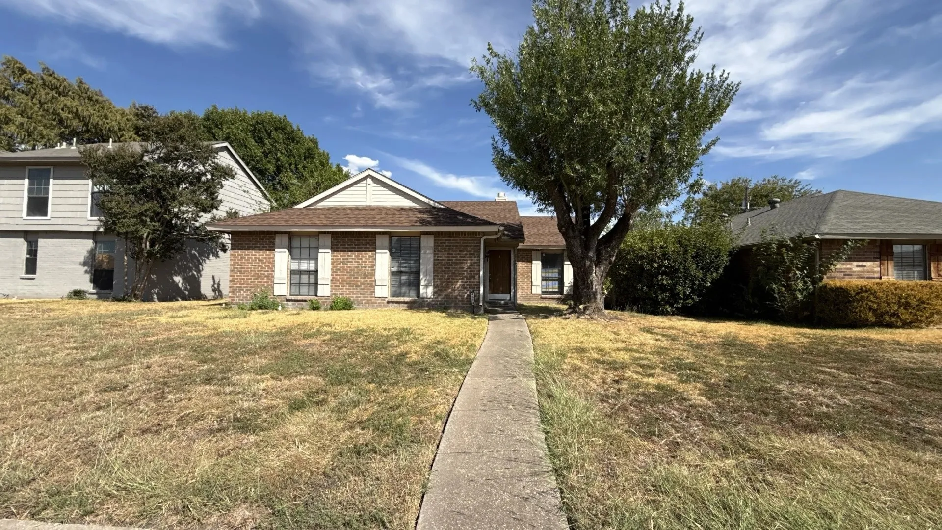 Single Family Residence For Rent in Dallas County , 4514 Carmel Lane, Rowlett, Texas 75088, 3 Bedroom, 2 Bathroom, Garage spaces, 1,266 Sqft, built in 1984, mls#21400420, Real Estate Agent in Rowlett, Homes For Rent in Dallas county, Homes For Rent in Rowlett, Realtor in Rowlett Texas, Real Estate Brokerage Independent Realty Texas, Luminita Cordes Realtor