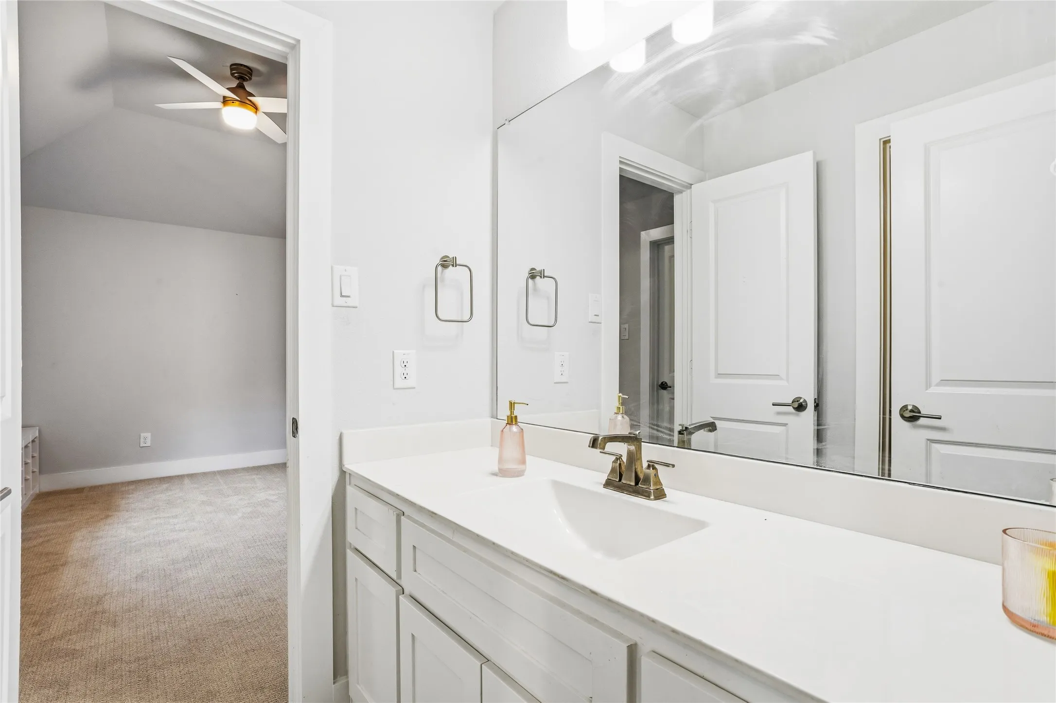 Single Family Residence For Rent in Collin County , 1212 Sapphire Lane, Wylie, Texas 75098, 5 Bedroom, 4 Bathroom, 2 Garage spaces, 3,997 Sqft, built in 2023, mls#21397043, Real Estate Agent in Wylie, Homes For Rent in Collin county, Homes For Rent in Wylie, Realtor in Wylie Texas, Real Estate Brokerage Independent Realty Texas, Luminita Cordes Realtor