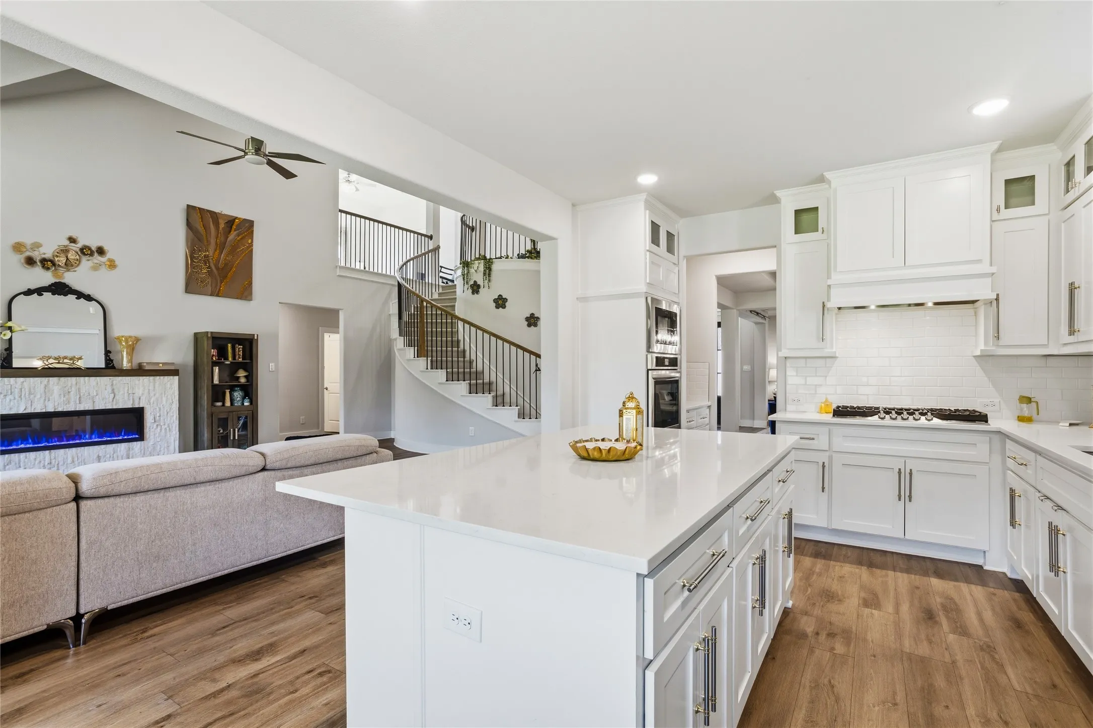 Single Family Residence For Rent in Collin County , 1212 Sapphire Lane, Wylie, Texas 75098, 5 Bedroom, 4 Bathroom, 2 Garage spaces, 3,997 Sqft, built in 2023, mls#21397043, Real Estate Agent in Wylie, Homes For Rent in Collin county, Homes For Rent in Wylie, Realtor in Wylie Texas, Real Estate Brokerage Independent Realty Texas, Luminita Cordes Realtor