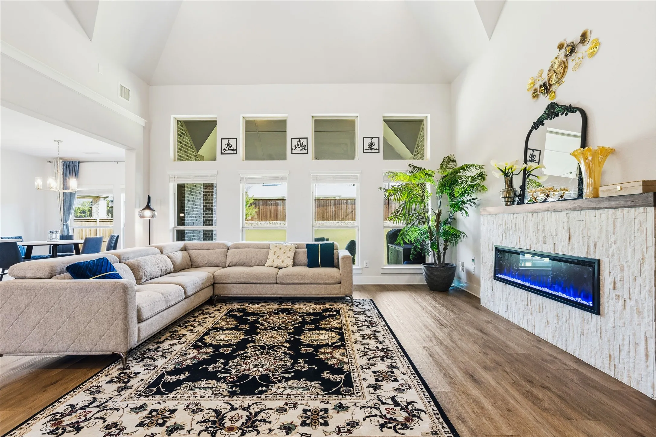 Single Family Residence For Rent in Collin County , 1212 Sapphire Lane, Wylie, Texas 75098, 5 Bedroom, 4 Bathroom, 2 Garage spaces, 3,997 Sqft, built in 2023, mls#21397043, Real Estate Agent in Wylie, Homes For Rent in Collin county, Homes For Rent in Wylie, Realtor in Wylie Texas, Real Estate Brokerage Independent Realty Texas, Luminita Cordes Realtor