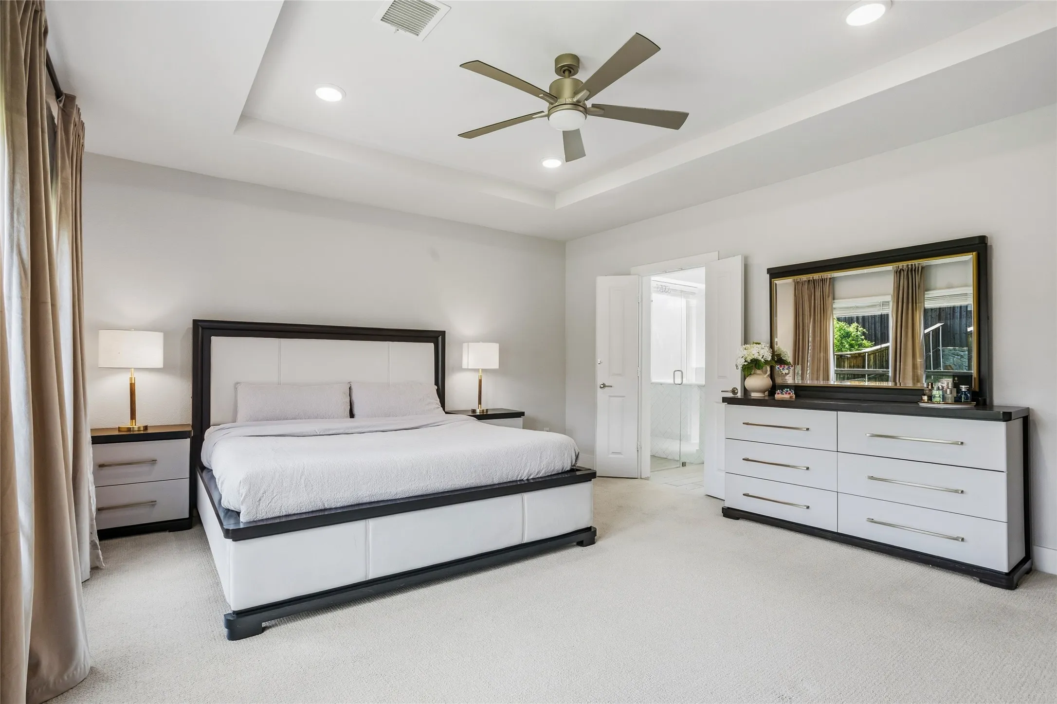 Single Family Residence For Rent in Collin County , 1212 Sapphire Lane, Wylie, Texas 75098, 5 Bedroom, 4 Bathroom, 2 Garage spaces, 3,997 Sqft, built in 2023, mls#21397043, Real Estate Agent in Wylie, Homes For Rent in Collin county, Homes For Rent in Wylie, Realtor in Wylie Texas, Real Estate Brokerage Independent Realty Texas, Luminita Cordes Realtor