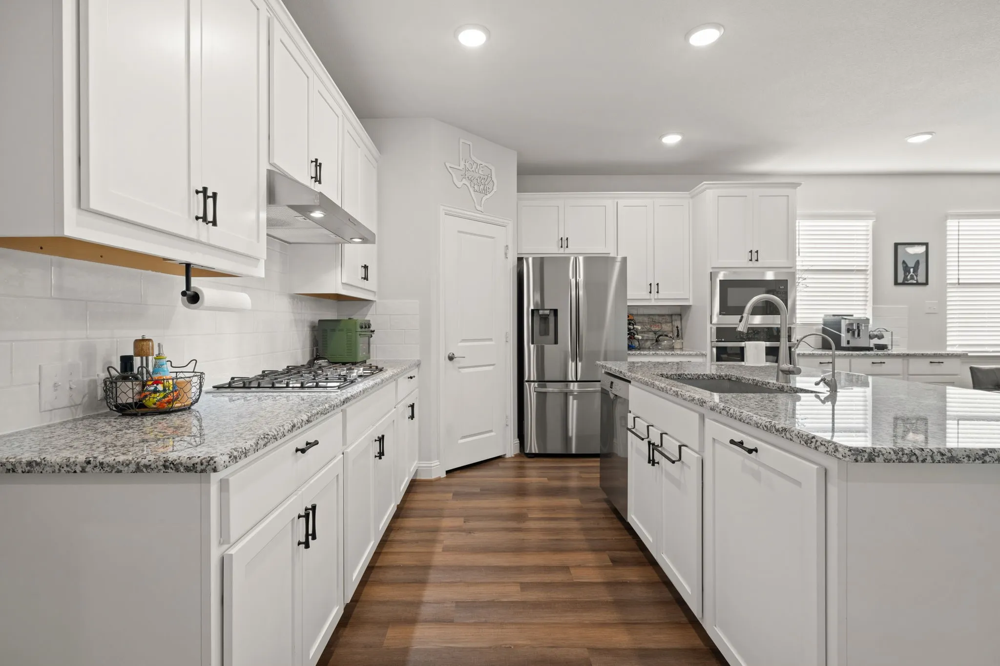 Single Family Residence For Sale in Denton County , 225 Fulton Street, Oak Point, Texas 75068, 3 Bedroom, 2 Bathroom, 2 Garage spaces, 2,199 Sqft, built in 2021, mls#21400242, Real Estate Agent in Oak Point, Homes For Sale in Denton county, Homes For Sale in Oak Point, Realtor in Oak Point Texas, Real Estate Brokerage Independent Realty Texas, Luminita Cordes Realtor