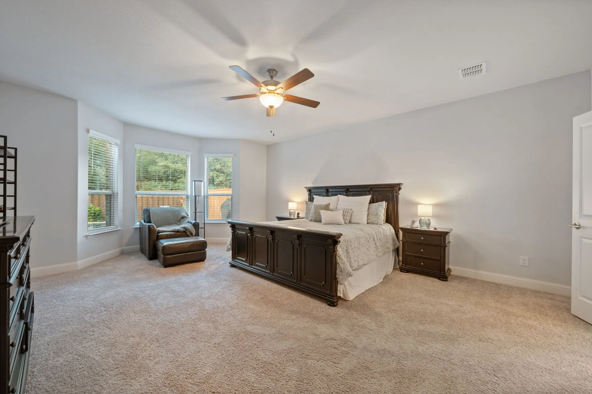 Single Family Residence For Sale in Denton County , 225 Fulton Street, Oak Point, Texas 75068, 3 Bedroom, 2 Bathroom, 2 Garage spaces, 2,199 Sqft, built in 2021, mls#21400242, Real Estate Agent in Oak Point, Homes For Sale in Denton county, Homes For Sale in Oak Point, Realtor in Oak Point Texas, Real Estate Brokerage Independent Realty Texas, Luminita Cordes Realtor