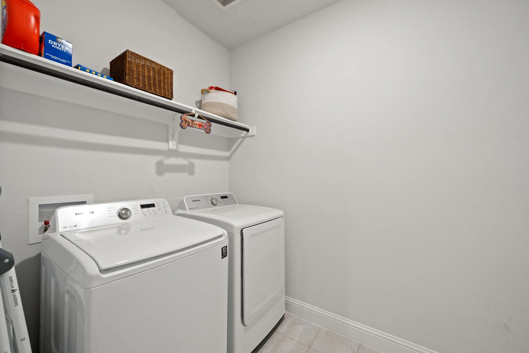 Single Family Residence For Sale in Denton County , 225 Fulton Street, Oak Point, Texas 75068, 3 Bedroom, 2 Bathroom, 2 Garage spaces, 2,199 Sqft, built in 2021, mls#21400242, Real Estate Agent in Oak Point, Homes For Sale in Denton county, Homes For Sale in Oak Point, Realtor in Oak Point Texas, Real Estate Brokerage Independent Realty Texas, Luminita Cordes Realtor