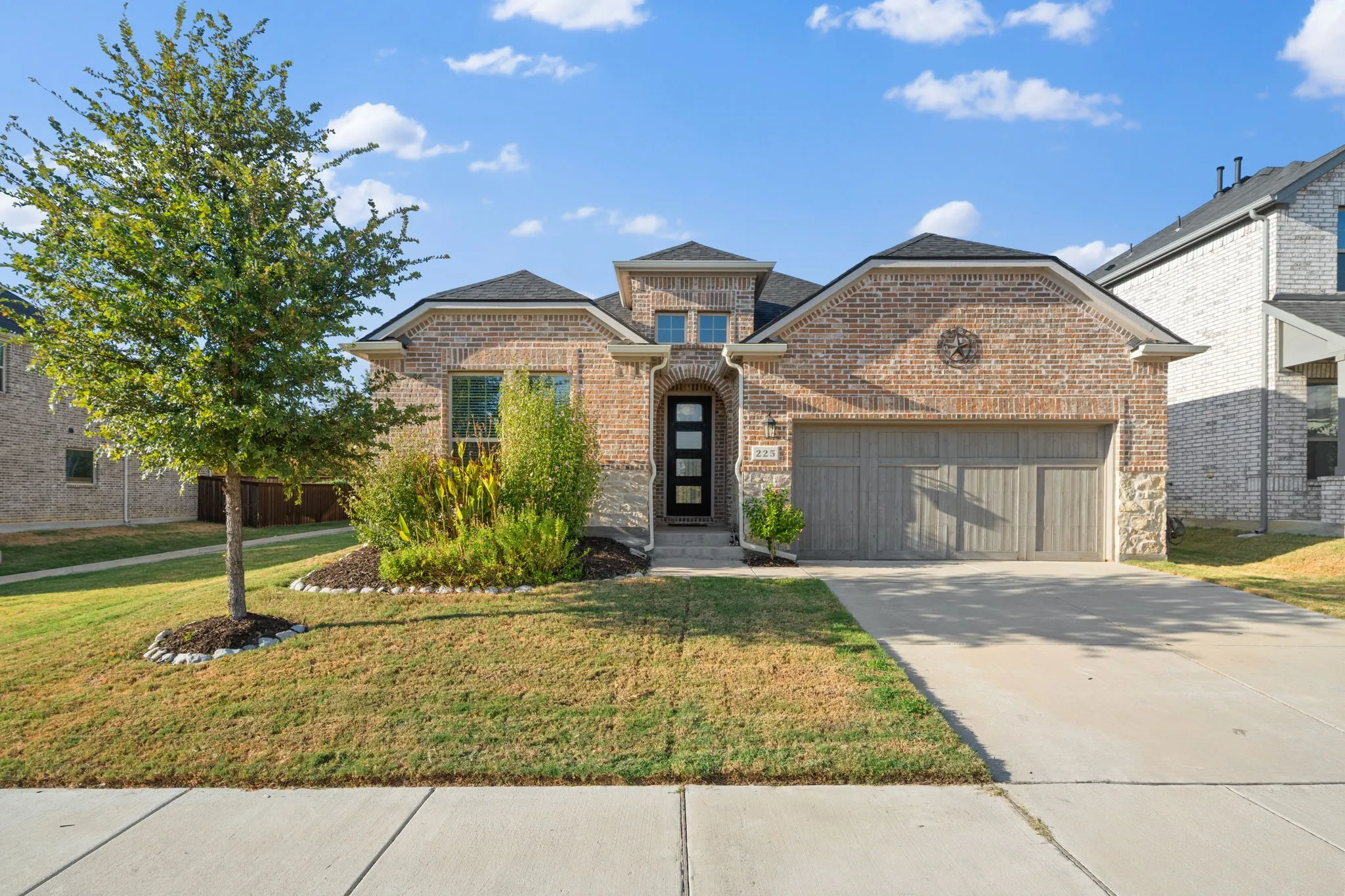 Single Family Residence For Sale in Denton County , 225 Fulton Street, Oak Point, Texas 75068, 3 Bedroom, 2 Bathroom, 2 Garage spaces, 2,199 Sqft, built in 2021, mls#21400242, Real Estate Agent in Oak Point, Homes For Sale in Denton county, Homes For Sale in Oak Point, Realtor in Oak Point Texas, Real Estate Brokerage Independent Realty Texas, Luminita Cordes Realtor