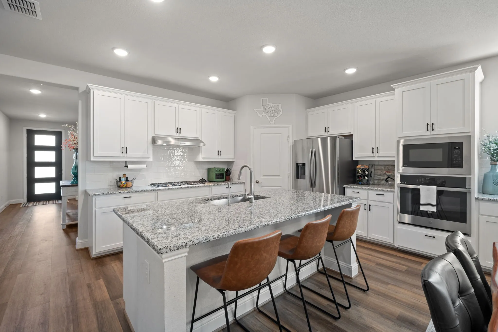 Single Family Residence For Sale in Denton County , 225 Fulton Street, Oak Point, Texas 75068, 3 Bedroom, 2 Bathroom, 2 Garage spaces, 2,199 Sqft, built in 2021, mls#21400242, Real Estate Agent in Oak Point, Homes For Sale in Denton county, Homes For Sale in Oak Point, Realtor in Oak Point Texas, Real Estate Brokerage Independent Realty Texas, Luminita Cordes Realtor