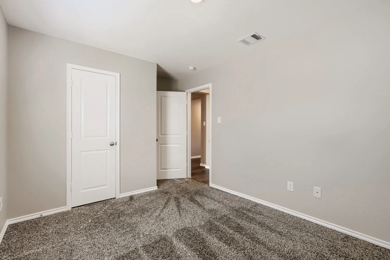 Single Family Residence For Sale in Collin County , 1212 Rountree Court, Celina, Texas 75009, 4 Bedroom, 2 Bathroom, 2 Garage spaces, 1,600 Sqft, built in 2021, mls#21400129, Real Estate Agent in Celina, Homes For Sale in Collin county, Homes For Sale in Celina, Realtor in Celina Texas, Real Estate Brokerage Independent Realty Texas, Luminita Cordes Realtor