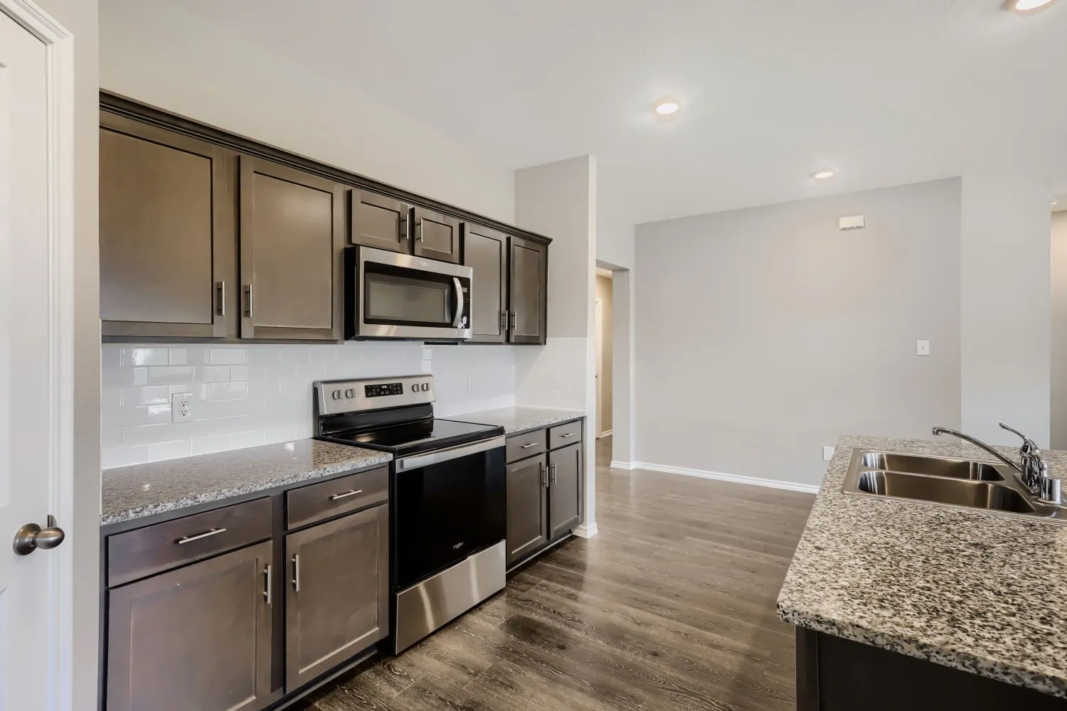 Single Family Residence For Sale in Collin County , 1212 Rountree Court, Celina, Texas 75009, 4 Bedroom, 2 Bathroom, 2 Garage spaces, 1,600 Sqft, built in 2021, mls#21400129, Real Estate Agent in Celina, Homes For Sale in Collin county, Homes For Sale in Celina, Realtor in Celina Texas, Real Estate Brokerage Independent Realty Texas, Luminita Cordes Realtor