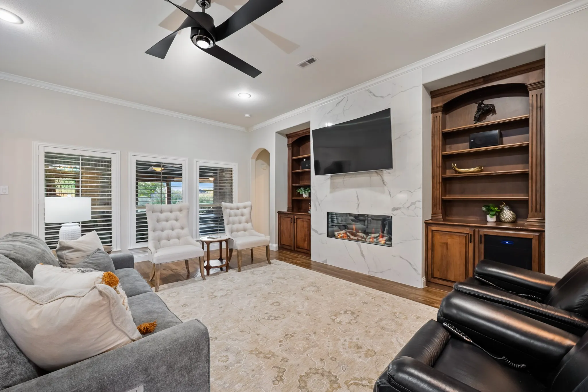 Single Family Residence For Sale in Rockwall County , 3923 Betty Street, Rockwall, Texas 75087, 4 Bedroom, 4 Bathroom, 3 Garage spaces, 3,869 Sqft, built in 2010, mls#21397707, Real Estate Agent in Rockwall, Homes For Sale in Rockwall county, Homes For Sale in Rockwall, Realtor in Rockwall Texas, Real Estate Brokerage Independent Realty Texas, Luminita Cordes Realtor