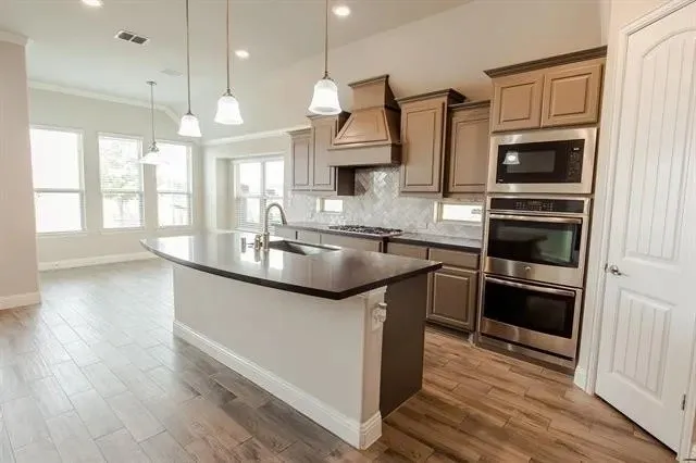 Kitchen with Quartz Island