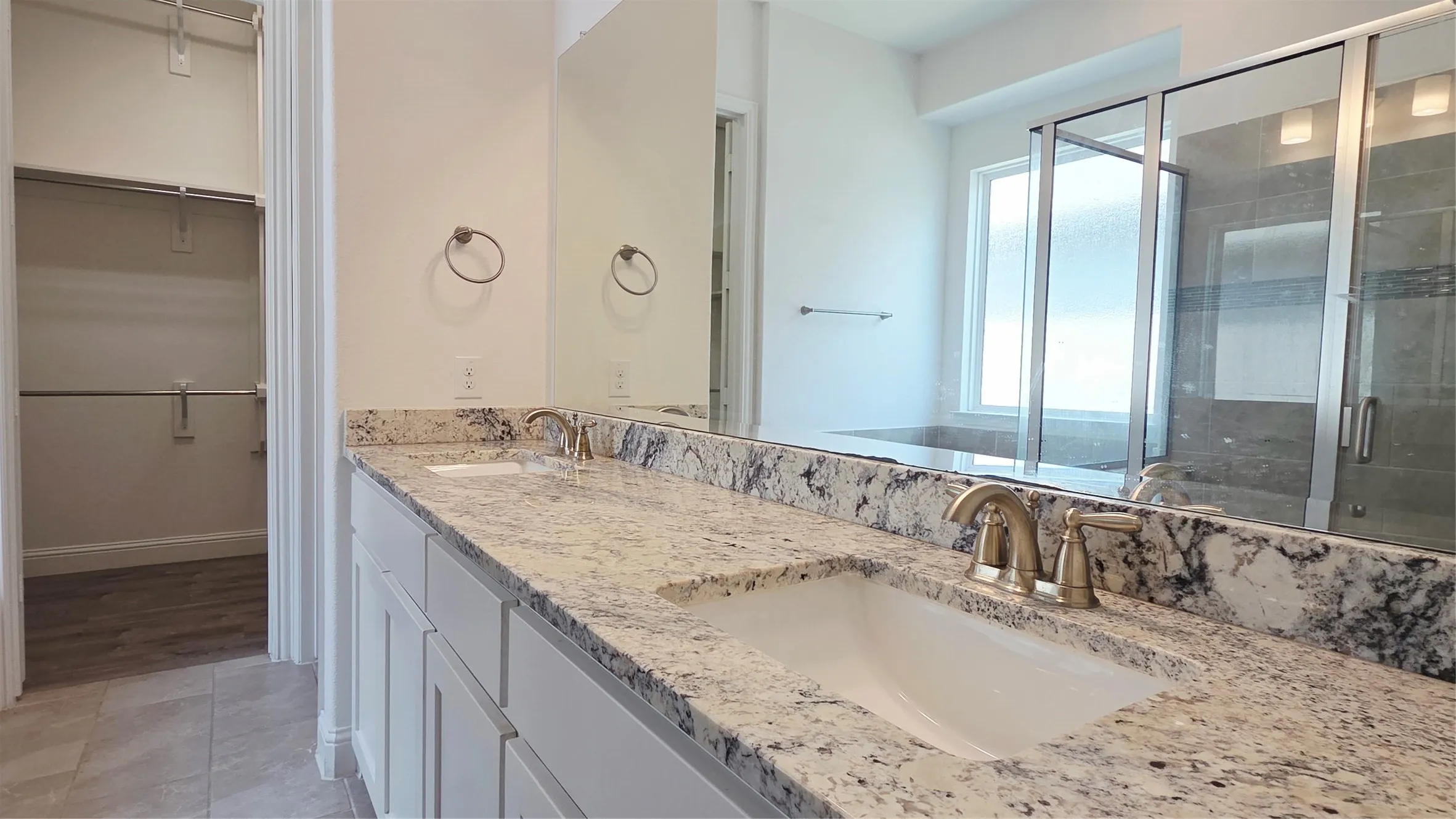 Single Family Residence For Rent in Dallas County , 7703 Coronado Drive, Rowlett, Texas 75088, 3 Bedroom, 3 Bathroom, 2 Garage spaces, 2,176 Sqft, built in 2020, mls#21400426, Real Estate Agent in Rowlett, Homes For Rent in Dallas county, Homes For Rent in Rowlett, Realtor in Rowlett Texas, Real Estate Brokerage Independent Realty Texas, Luminita Cordes Realtor
