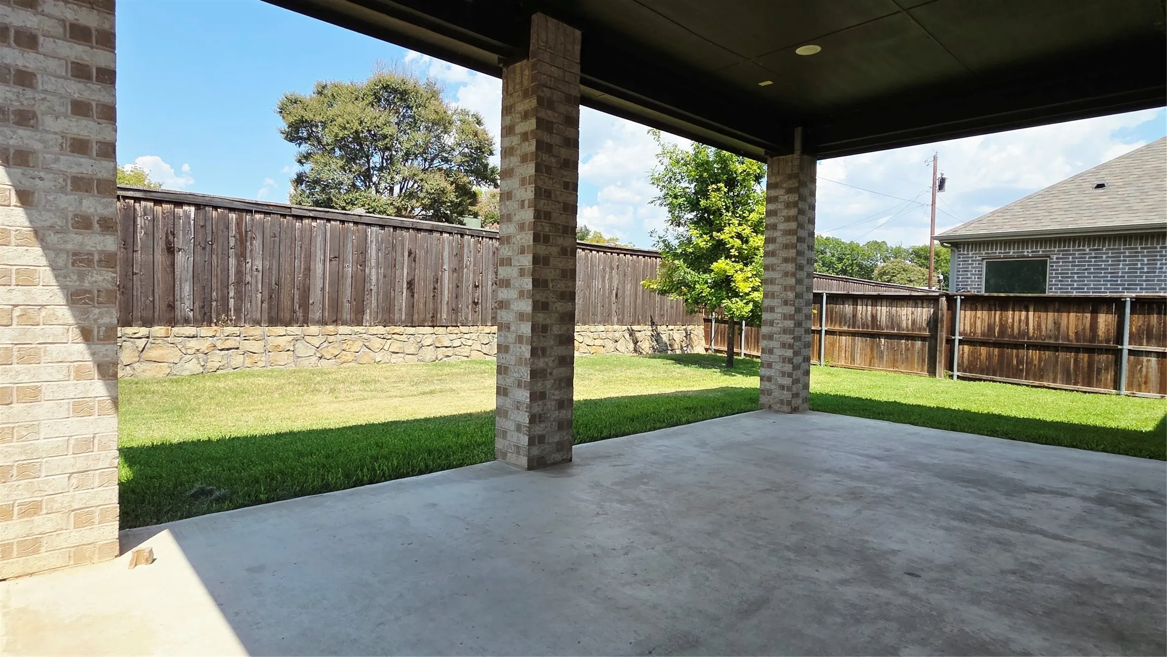 Single Family Residence For Rent in Dallas County , 7703 Coronado Drive, Rowlett, Texas 75088, 3 Bedroom, 3 Bathroom, 2 Garage spaces, 2,176 Sqft, built in 2020, mls#21400426, Real Estate Agent in Rowlett, Homes For Rent in Dallas county, Homes For Rent in Rowlett, Realtor in Rowlett Texas, Real Estate Brokerage Independent Realty Texas, Luminita Cordes Realtor
