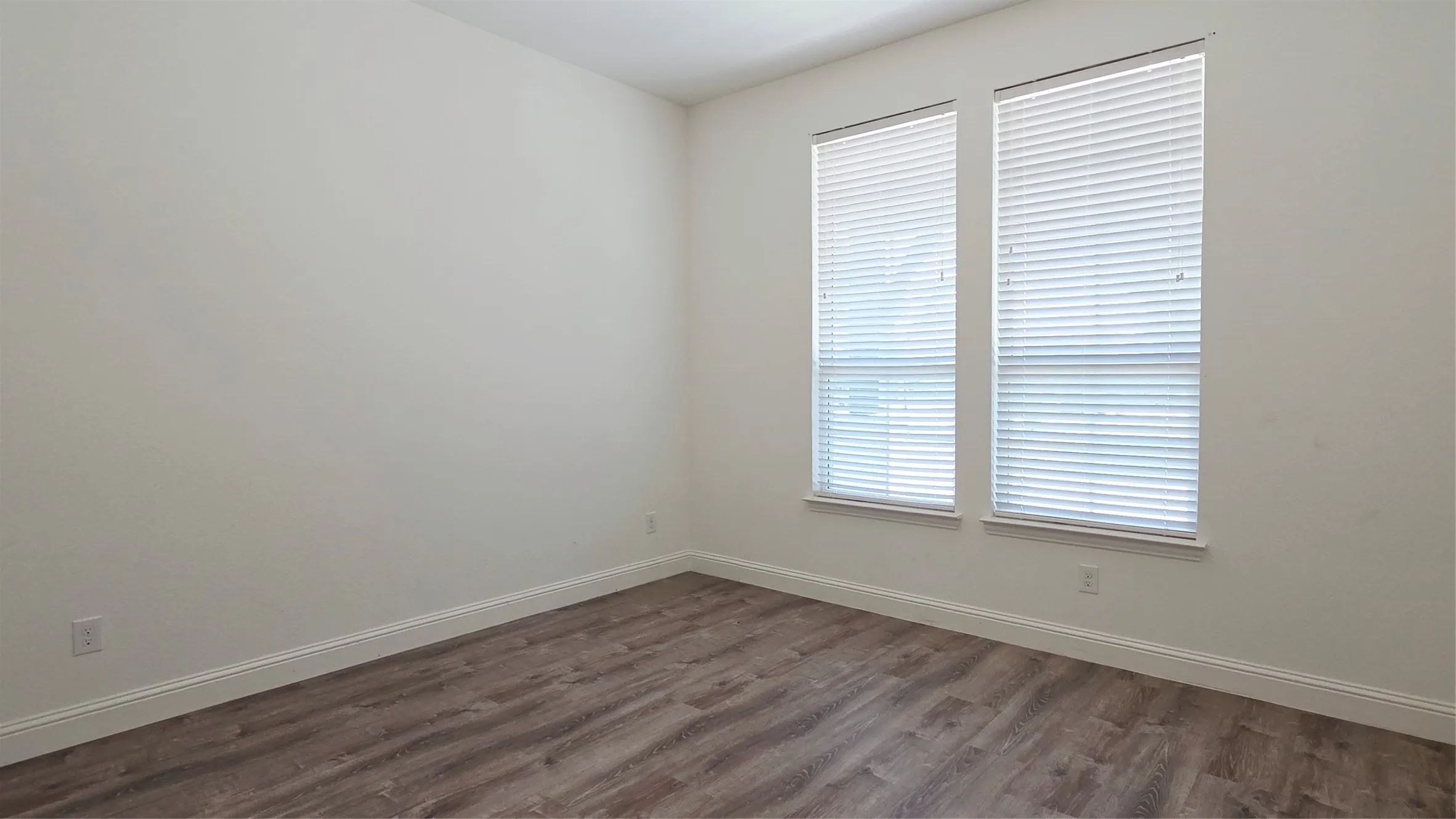 Single Family Residence For Rent in Dallas County , 7703 Coronado Drive, Rowlett, Texas 75088, 3 Bedroom, 3 Bathroom, 2 Garage spaces, 2,176 Sqft, built in 2020, mls#21400426, Real Estate Agent in Rowlett, Homes For Rent in Dallas county, Homes For Rent in Rowlett, Realtor in Rowlett Texas, Real Estate Brokerage Independent Realty Texas, Luminita Cordes Realtor
