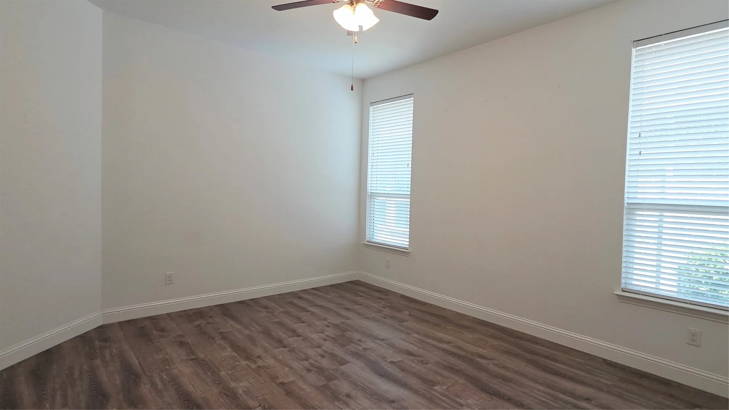 Single Family Residence For Rent in Dallas County , 7703 Coronado Drive, Rowlett, Texas 75088, 3 Bedroom, 3 Bathroom, 2 Garage spaces, 2,176 Sqft, built in 2020, mls#21400426, Real Estate Agent in Rowlett, Homes For Rent in Dallas county, Homes For Rent in Rowlett, Realtor in Rowlett Texas, Real Estate Brokerage Independent Realty Texas, Luminita Cordes Realtor
