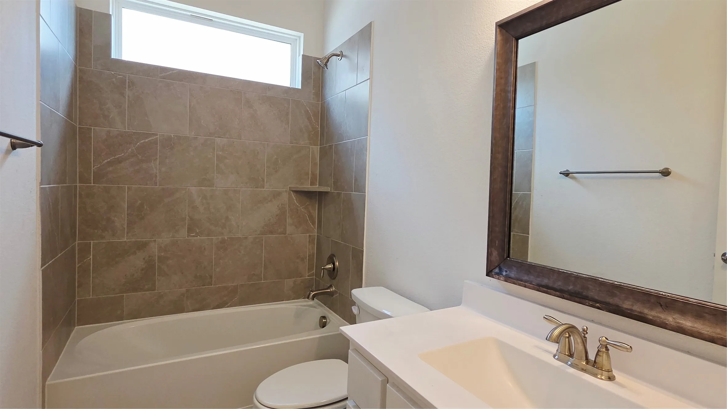 Single Family Residence For Rent in Dallas County , 7703 Coronado Drive, Rowlett, Texas 75088, 3 Bedroom, 3 Bathroom, 2 Garage spaces, 2,176 Sqft, built in 2020, mls#21400426, Real Estate Agent in Rowlett, Homes For Rent in Dallas county, Homes For Rent in Rowlett, Realtor in Rowlett Texas, Real Estate Brokerage Independent Realty Texas, Luminita Cordes Realtor