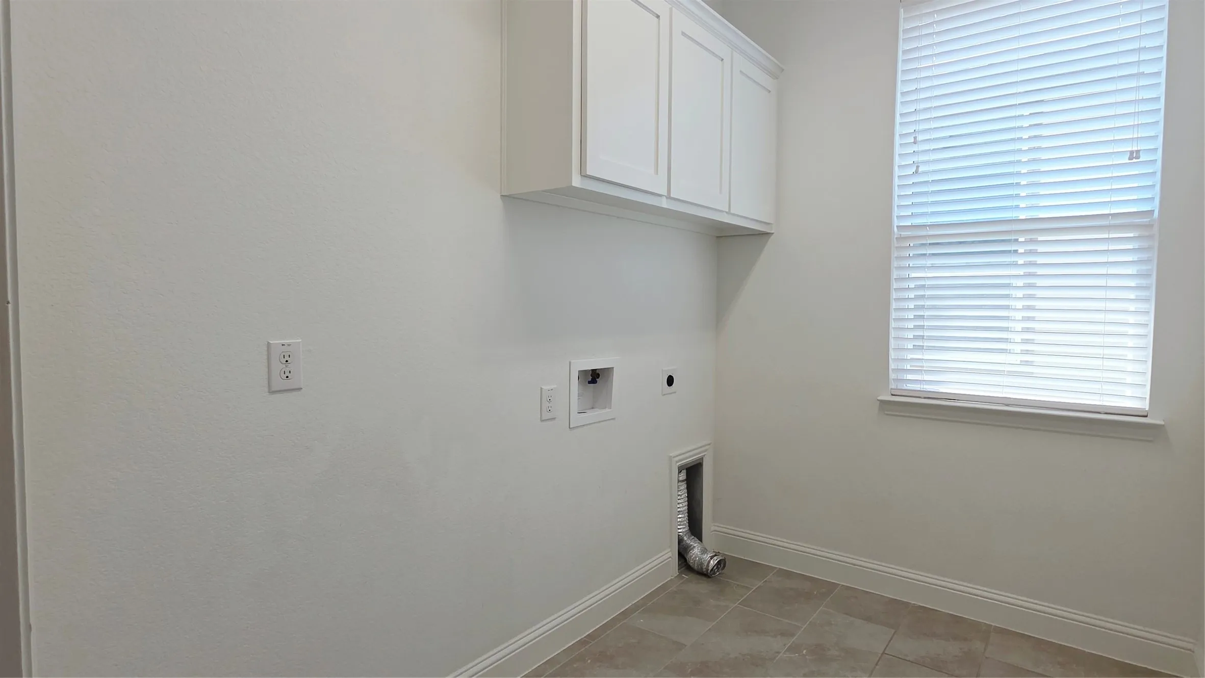 Single Family Residence For Rent in Dallas County , 7703 Coronado Drive, Rowlett, Texas 75088, 3 Bedroom, 3 Bathroom, 2 Garage spaces, 2,176 Sqft, built in 2020, mls#21400426, Real Estate Agent in Rowlett, Homes For Rent in Dallas county, Homes For Rent in Rowlett, Realtor in Rowlett Texas, Real Estate Brokerage Independent Realty Texas, Luminita Cordes Realtor