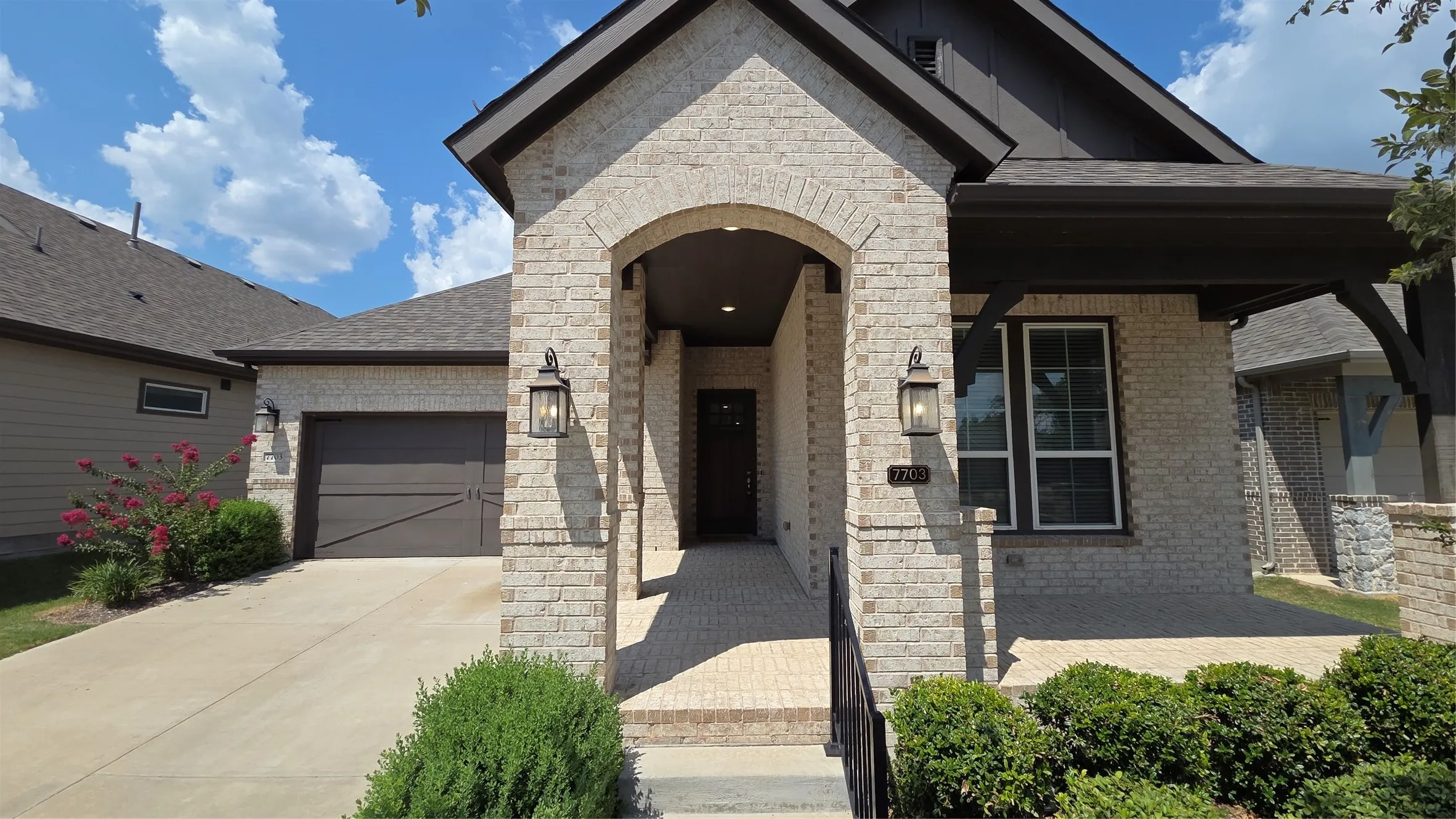 Single Family Residence For Rent in Dallas County , 7703 Coronado Drive, Rowlett, Texas 75088, 3 Bedroom, 3 Bathroom, 2 Garage spaces, 2,176 Sqft, built in 2020, mls#21400426, Real Estate Agent in Rowlett, Homes For Rent in Dallas county, Homes For Rent in Rowlett, Realtor in Rowlett Texas, Real Estate Brokerage Independent Realty Texas, Luminita Cordes Realtor